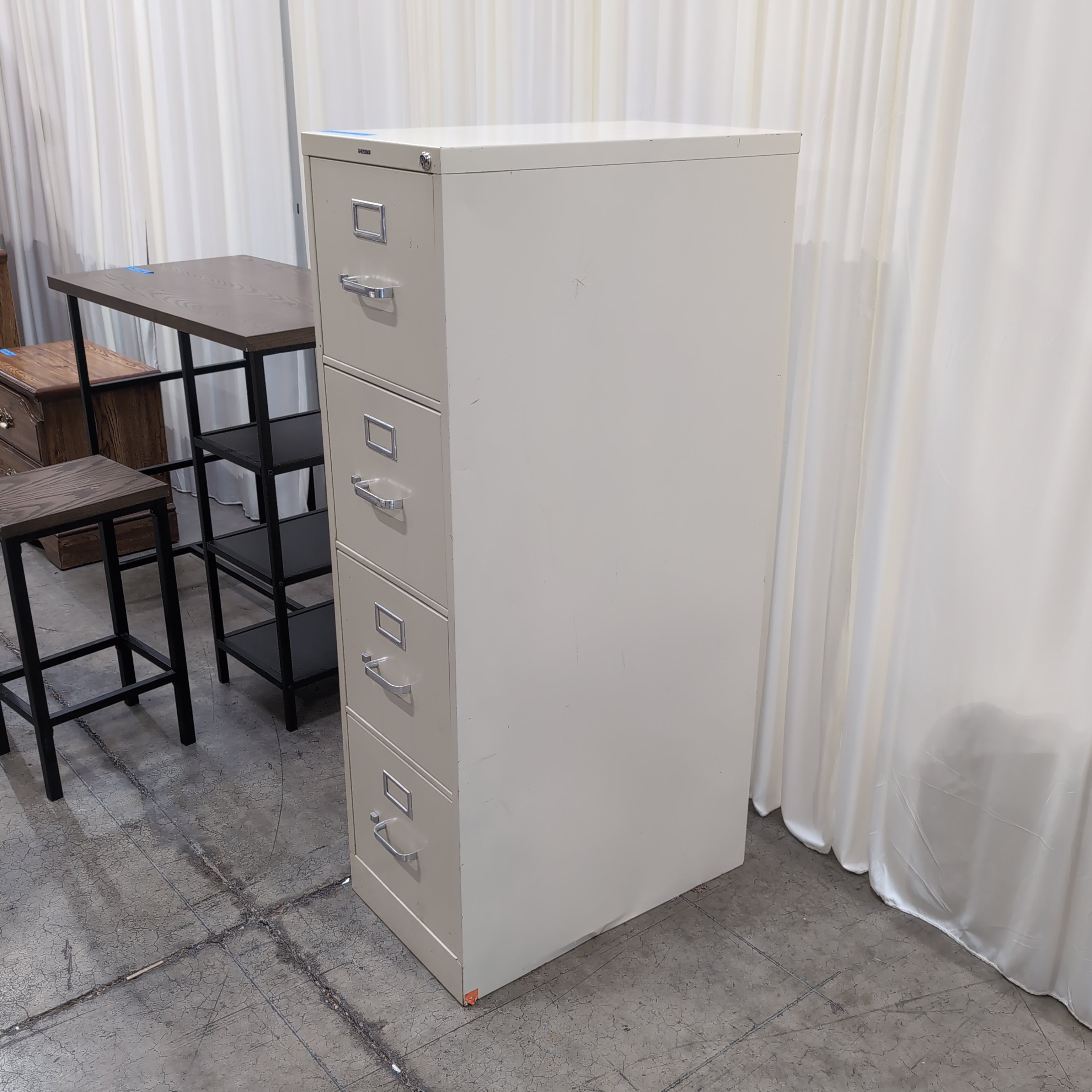 HON Grey Four-Drawer Filing Cabinet in Metal
