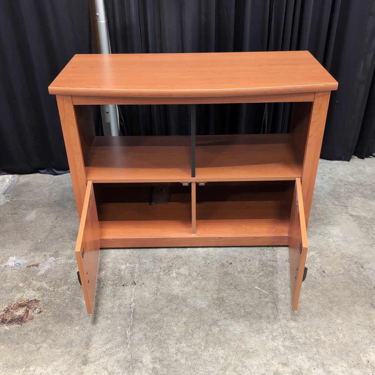 Light Brown Wood-Look TV Stand with Storage