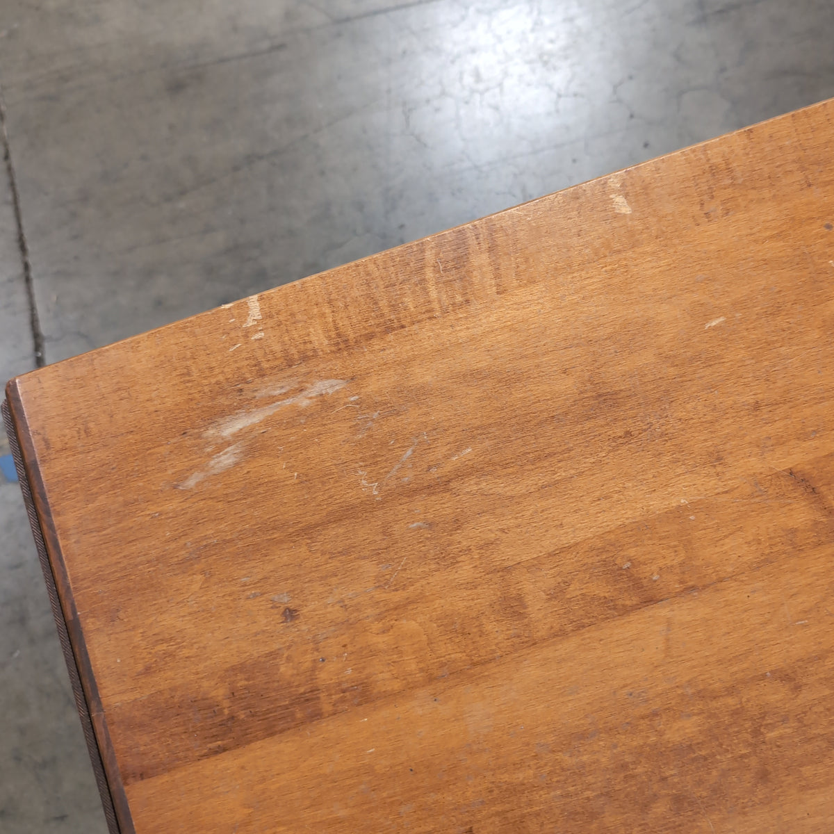 Traditional Medium Brown Wood Coffee Table with Drop Leaves
