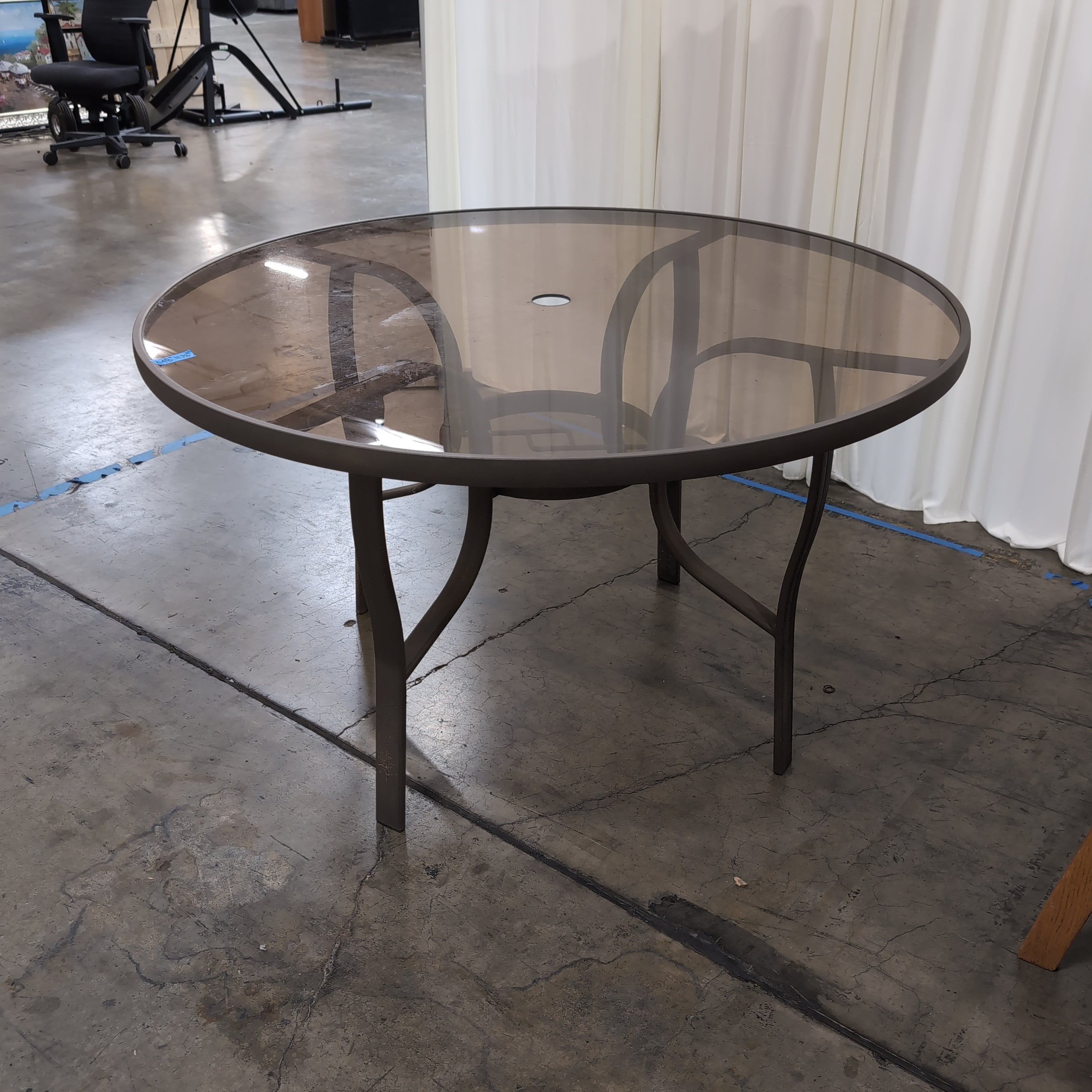 Round Smoked Glass Patio Dining Table in Metal
