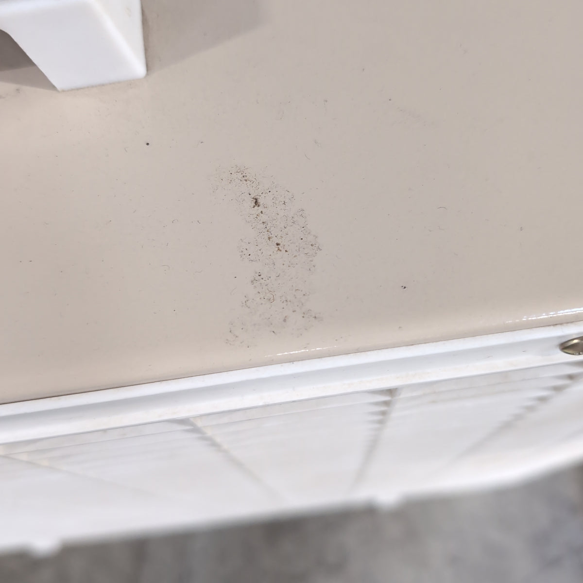 LAKE Beige Box Fan with Three Speed Settings