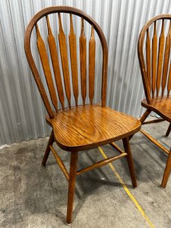 Amish Style Solid Oak Spindle Bow Back Windsor Chairs (pair)