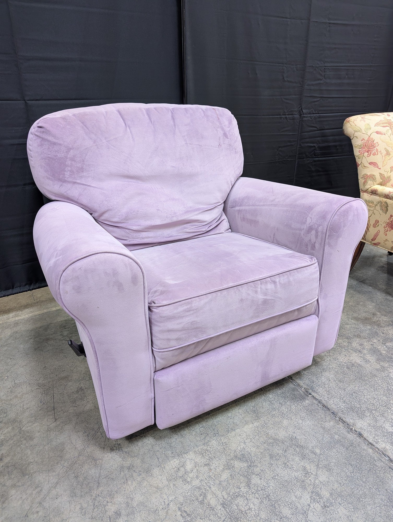 BEST CHAIRS, INC. Lavender Polyester Recliner
