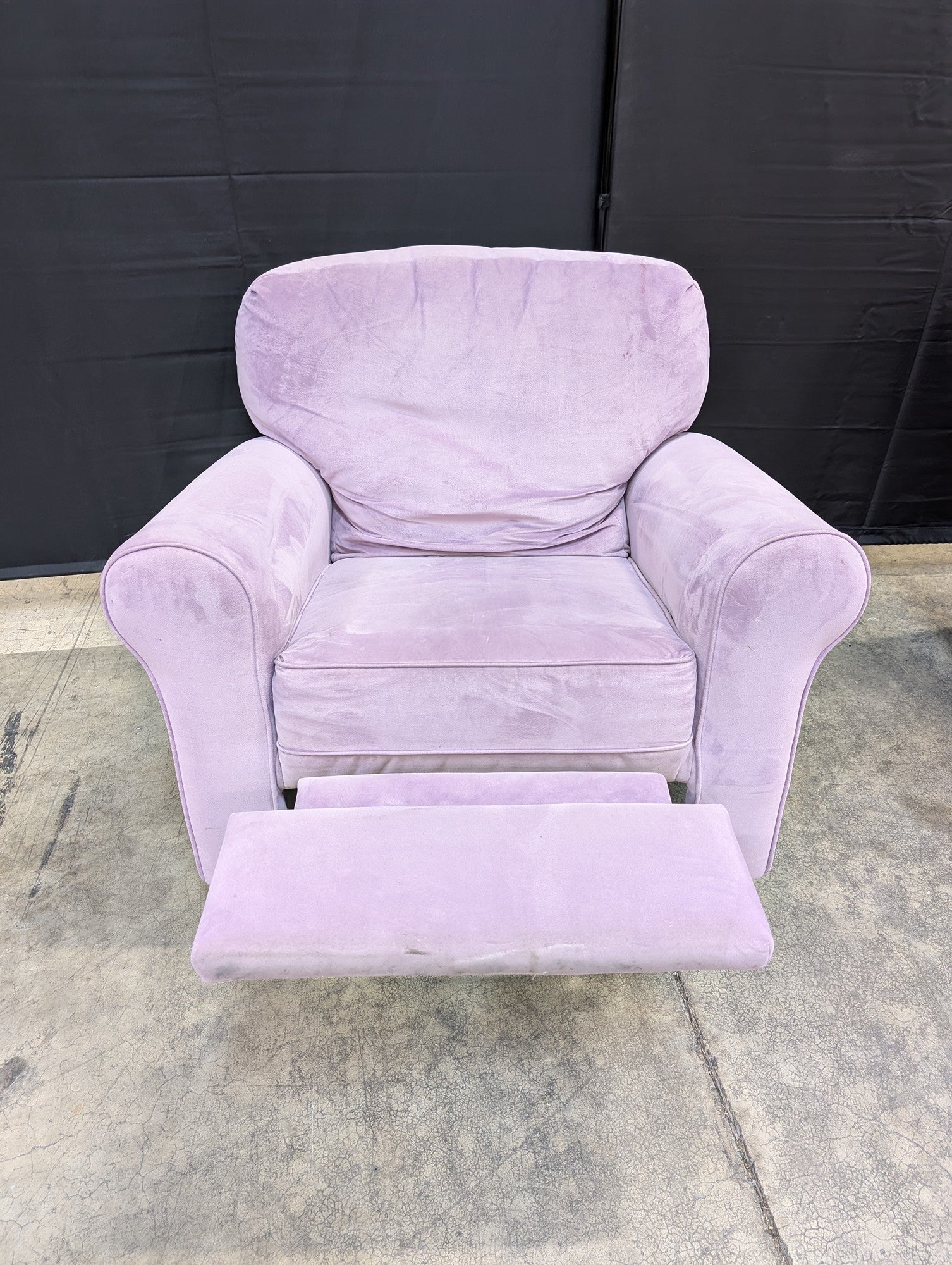 BEST CHAIRS, INC. Lavender Polyester Recliner