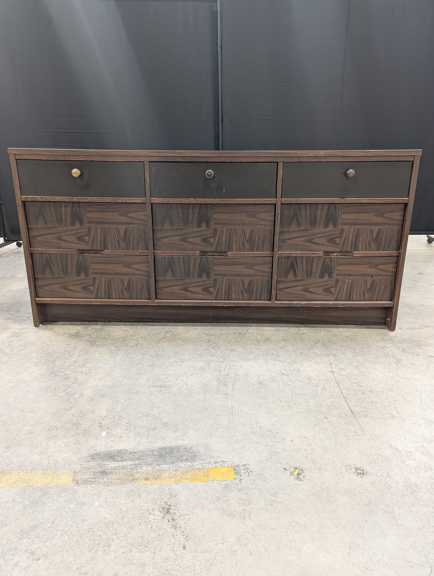 Geometric Pattern Dark Wood Dresser with Mirror