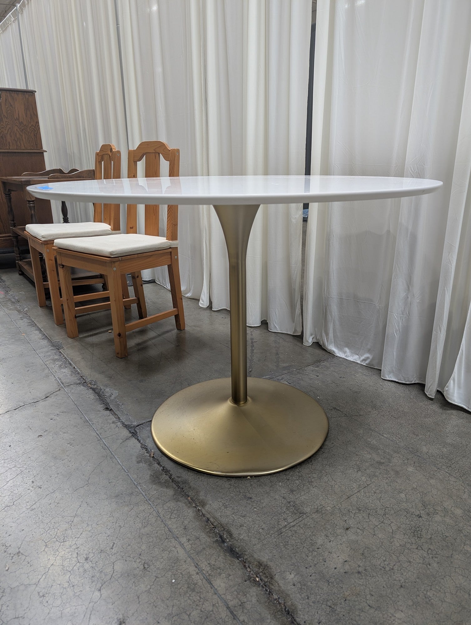 Mid-Century Modern White Round Dining Table with Gold Tulip Base