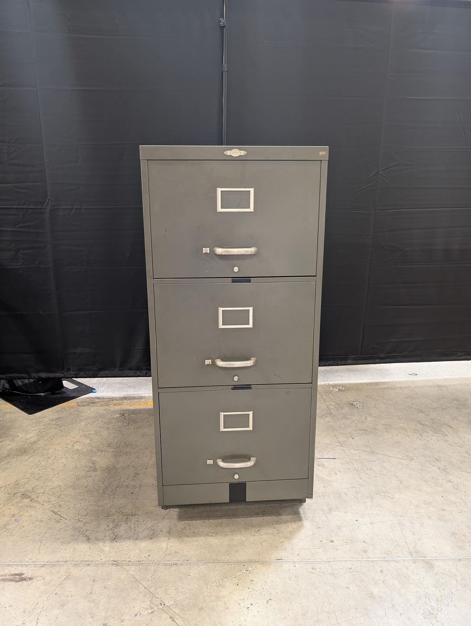Art Metal Grey Three-Drawer Filing Cabinet