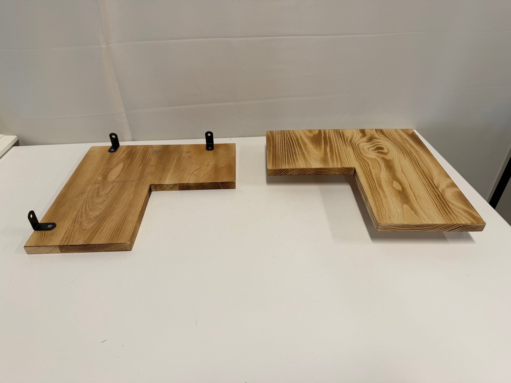 Light Wood L-Shaped Corner Shelf with Metal Brackets