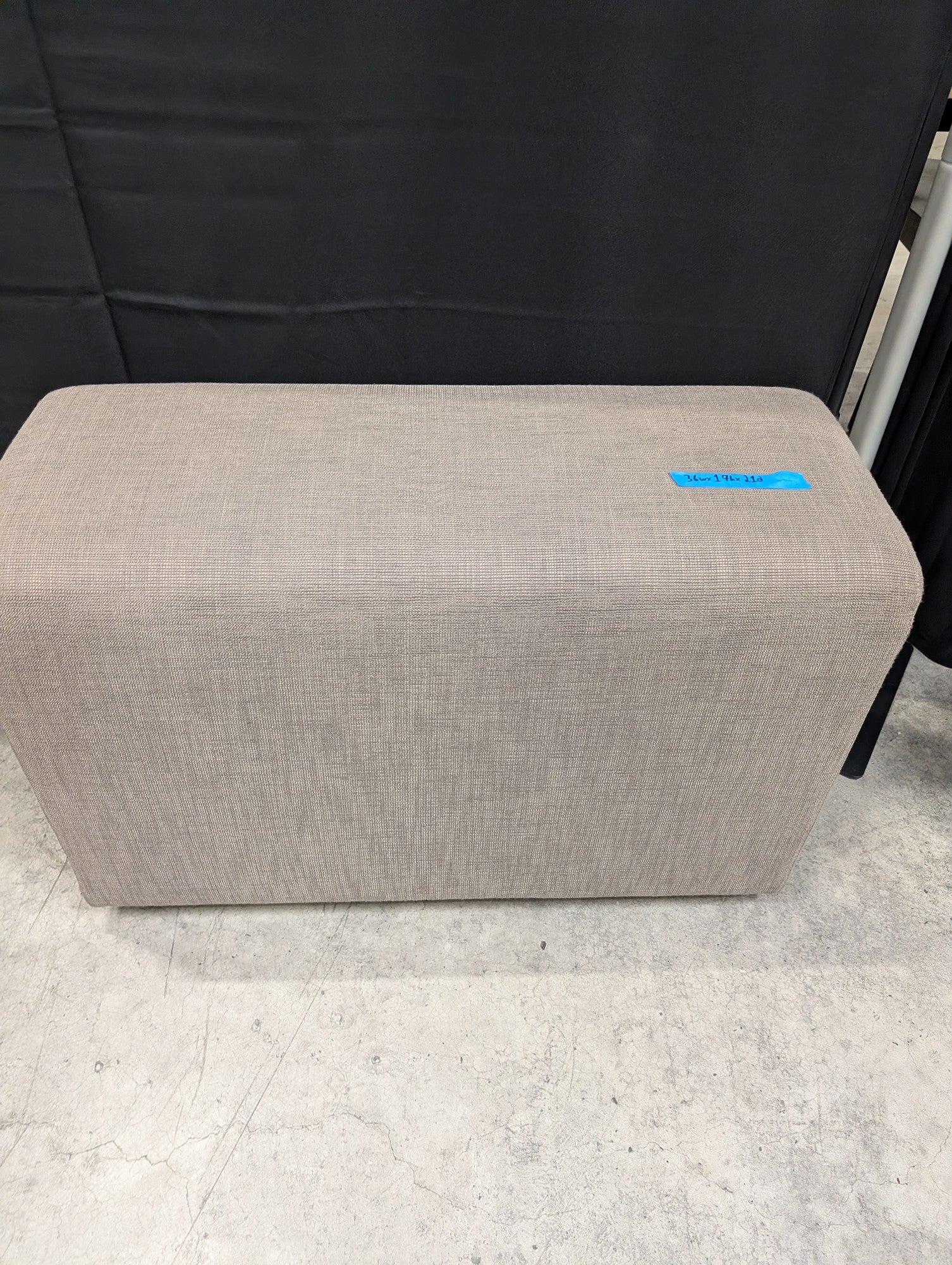 KEILHAUER Rectangular Ottoman in Light Brown Fabric