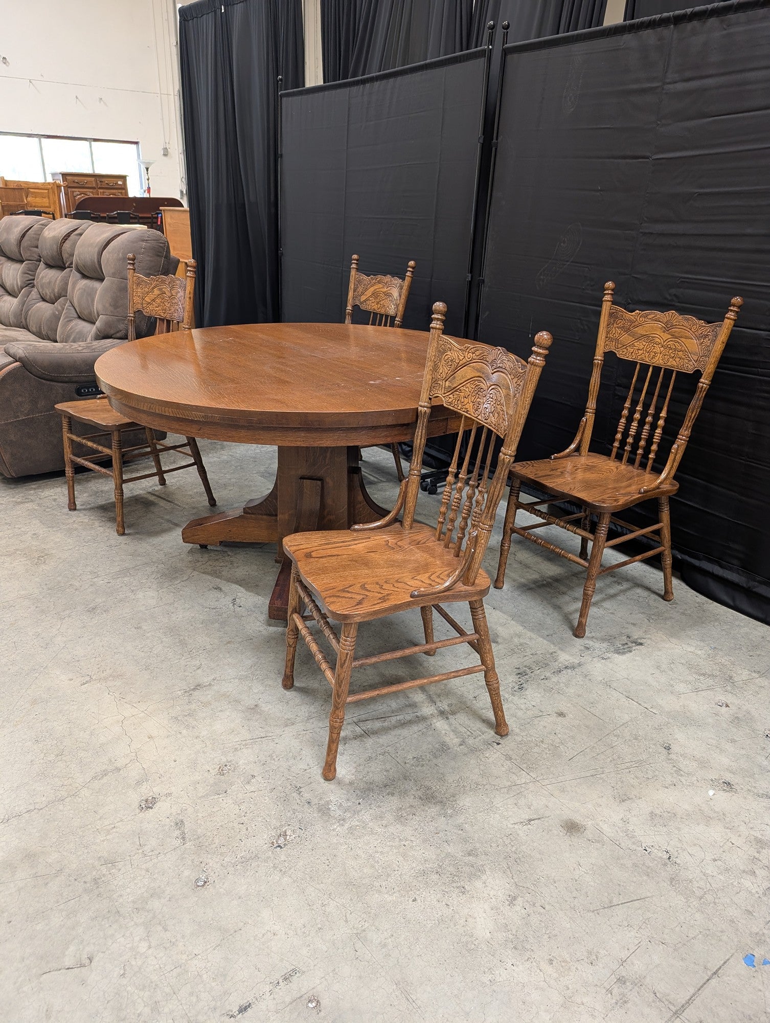 Traditional Carved Wood Pedestal Dining Table with Chairs