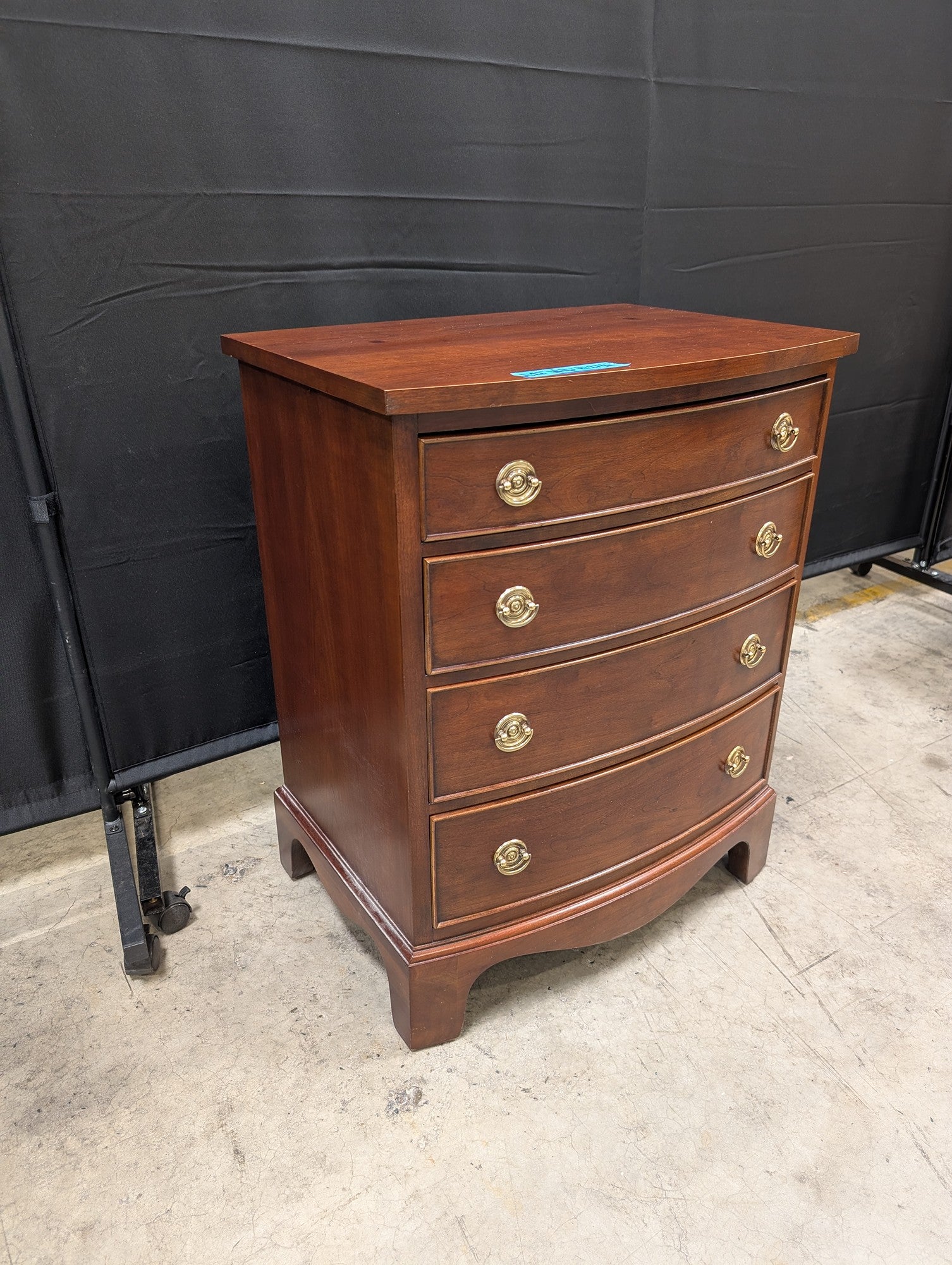 Gordon's Curved Four-Drawer Nightstand in Wood