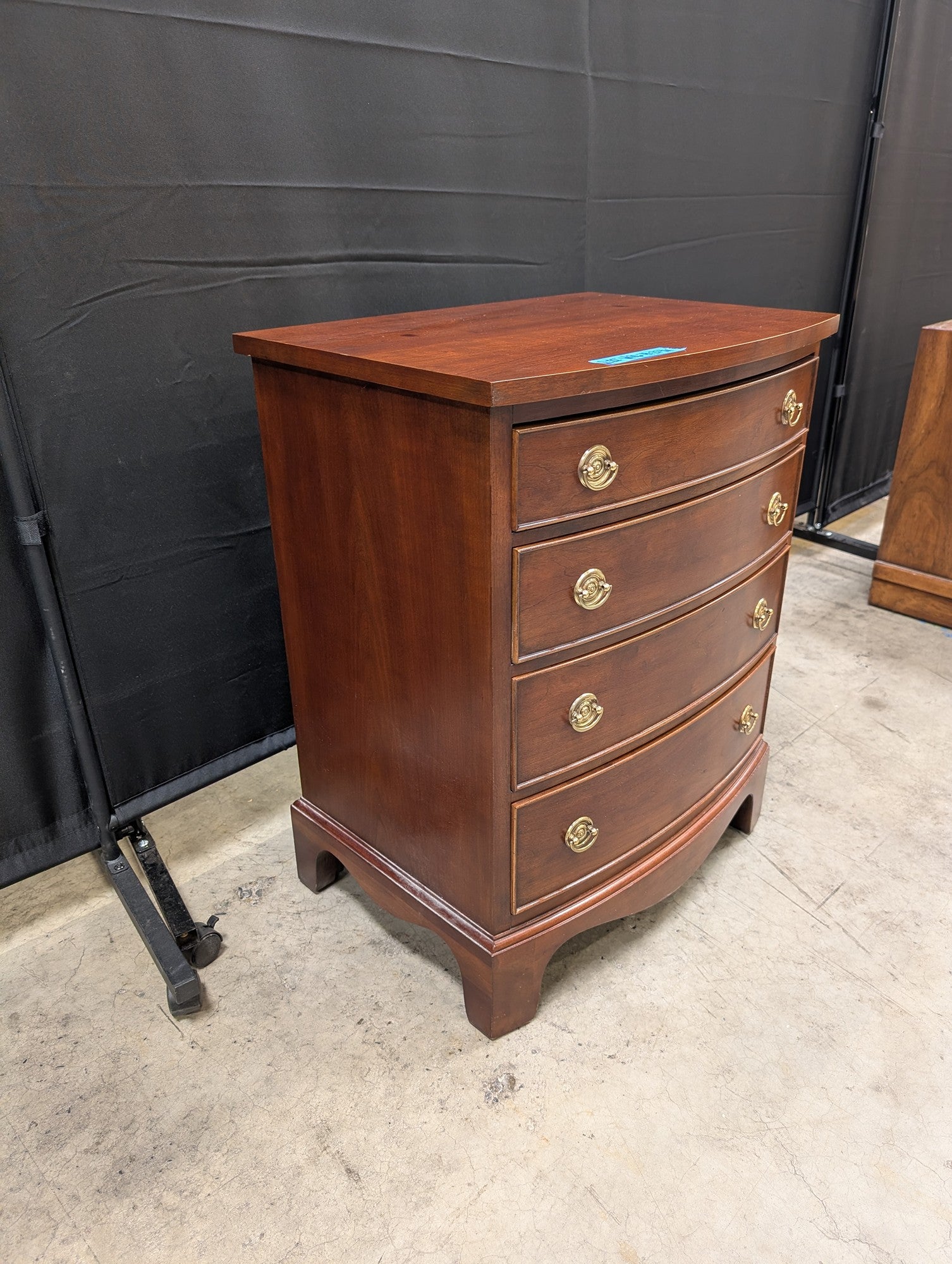 Gordon's Curved Four-Drawer Nightstand in Wood