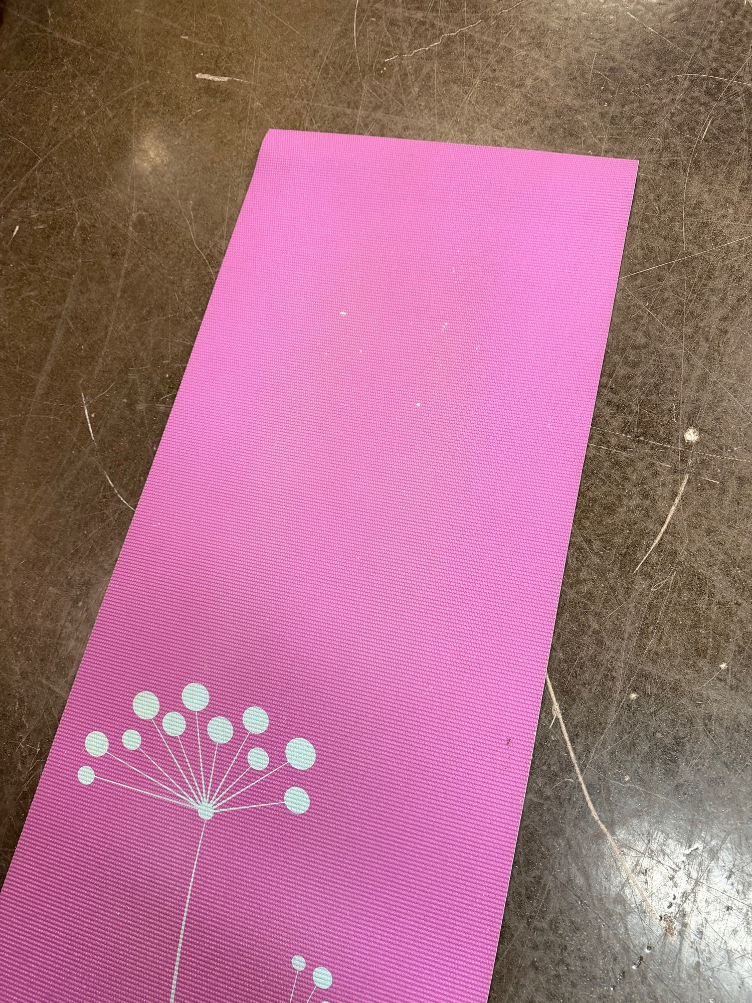 Vibrant GAIAM Premium 5 mm Yoga Mat with Botanical Design