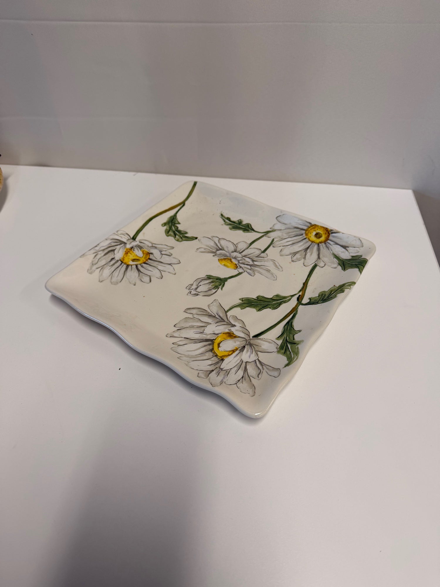 Maxcera Spring Collection Daisy Floral Square Serving Dish