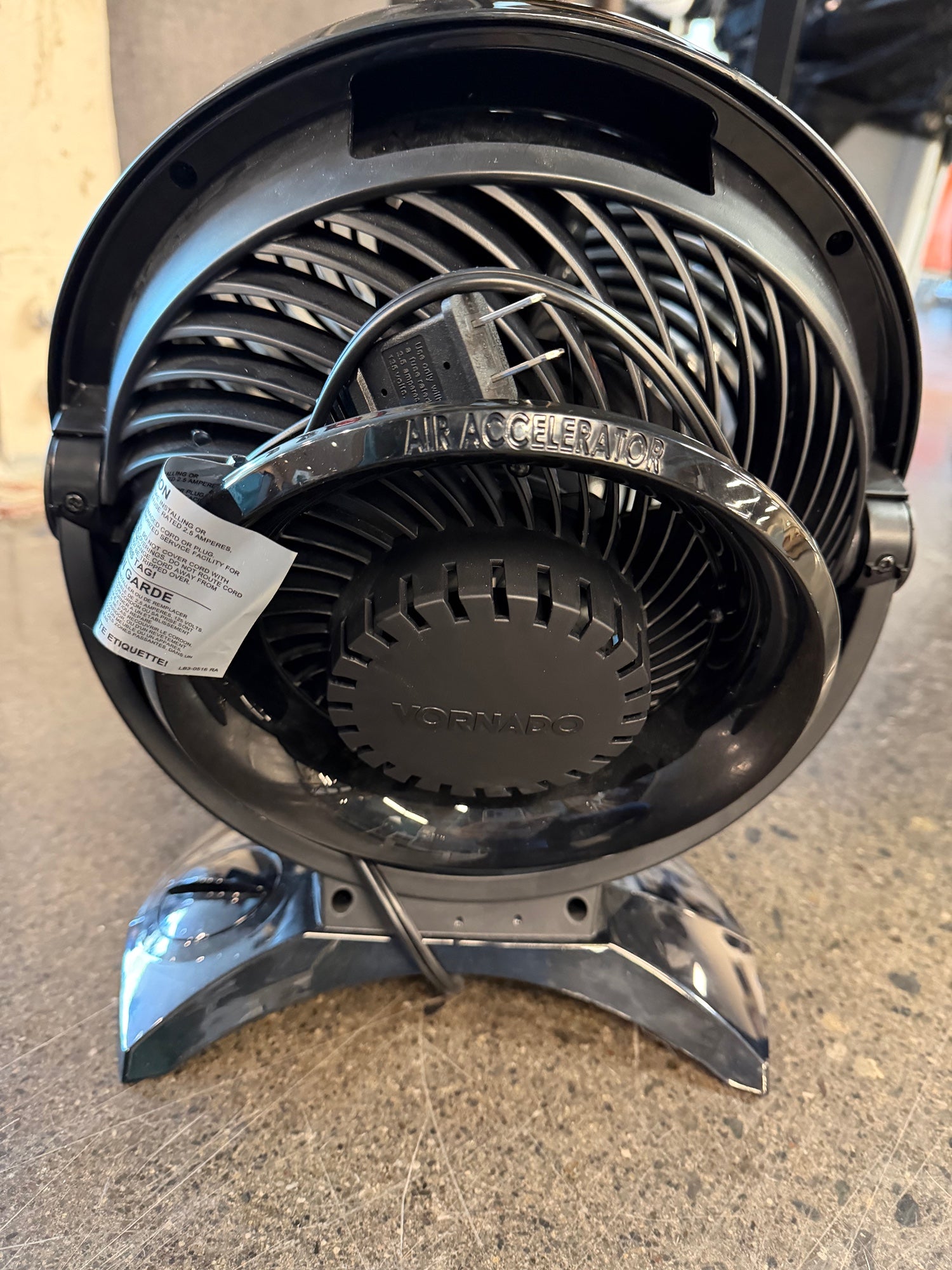 Vornado Compact Air Circulator Fan Black Glossy Finish