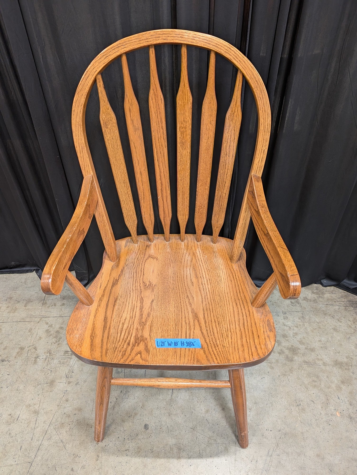 Vintage Windsor Armchair in Oak Wood
