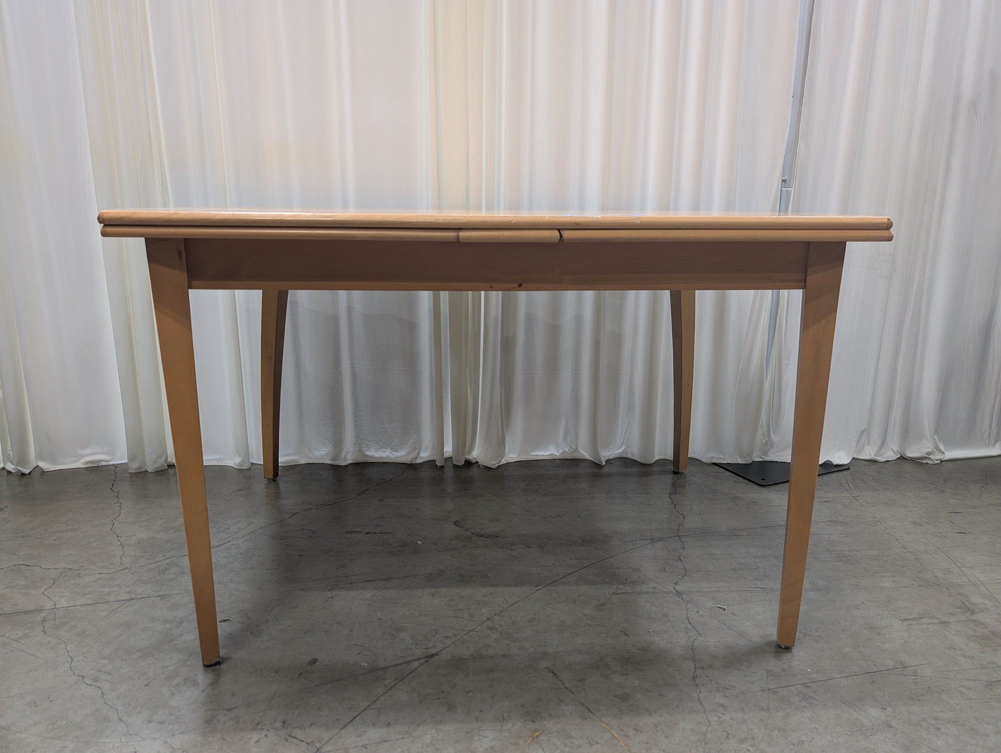 Scandinavian Style Extendable Dining Table in Light Wood