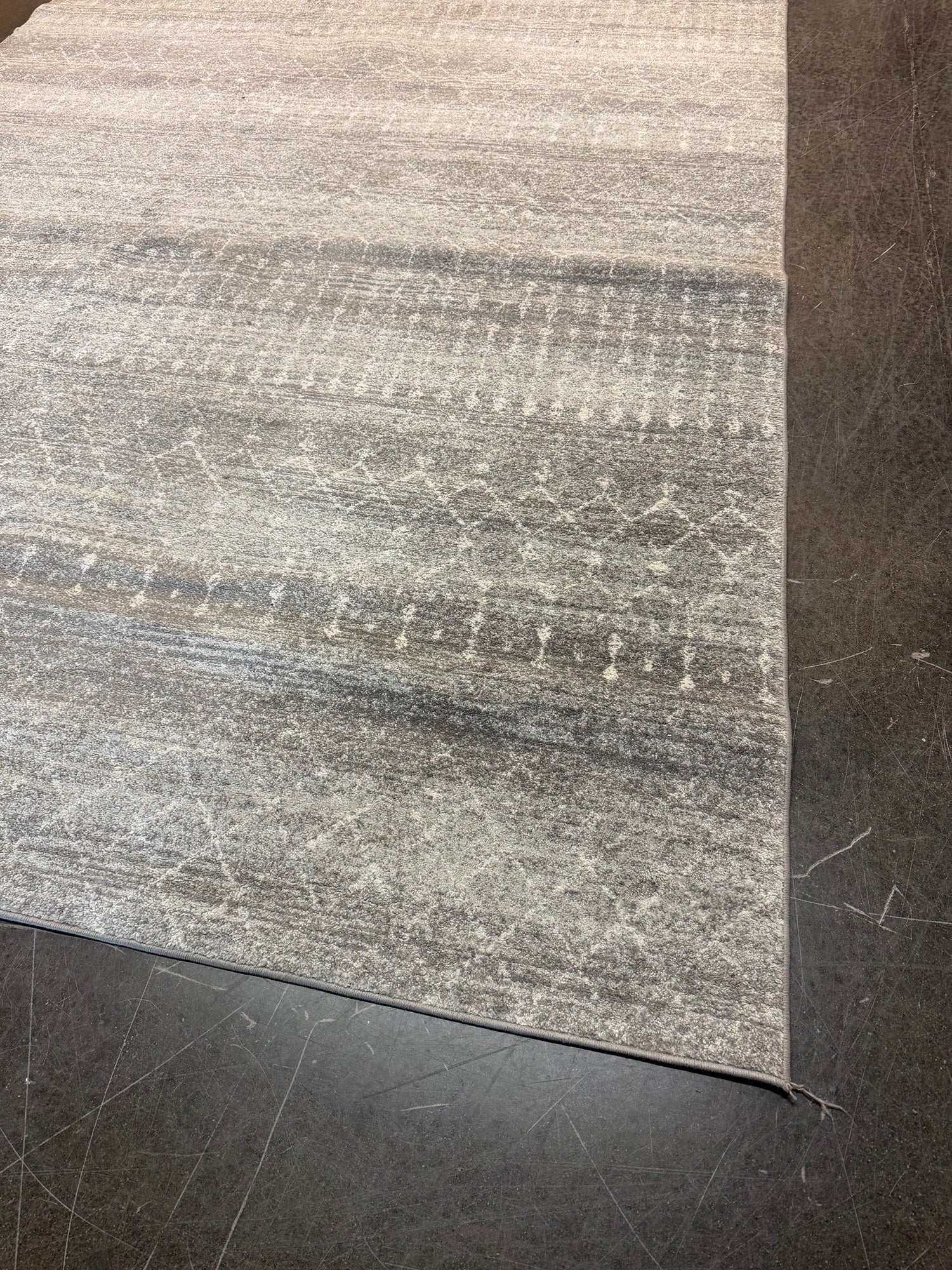 nuLOOM Bodrum Dark Grey 9x12 Area Rug in Polypropylene