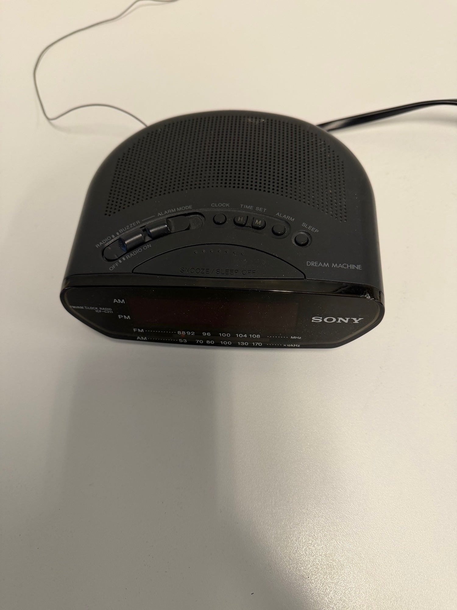 SONY ICF-C211 FM/AM Digital Alarm Clock Radio