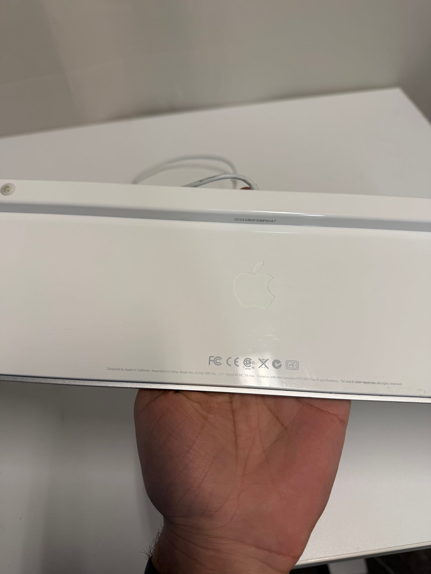Apple Full-Size Wired USB Keyboard with Numeric Keypad