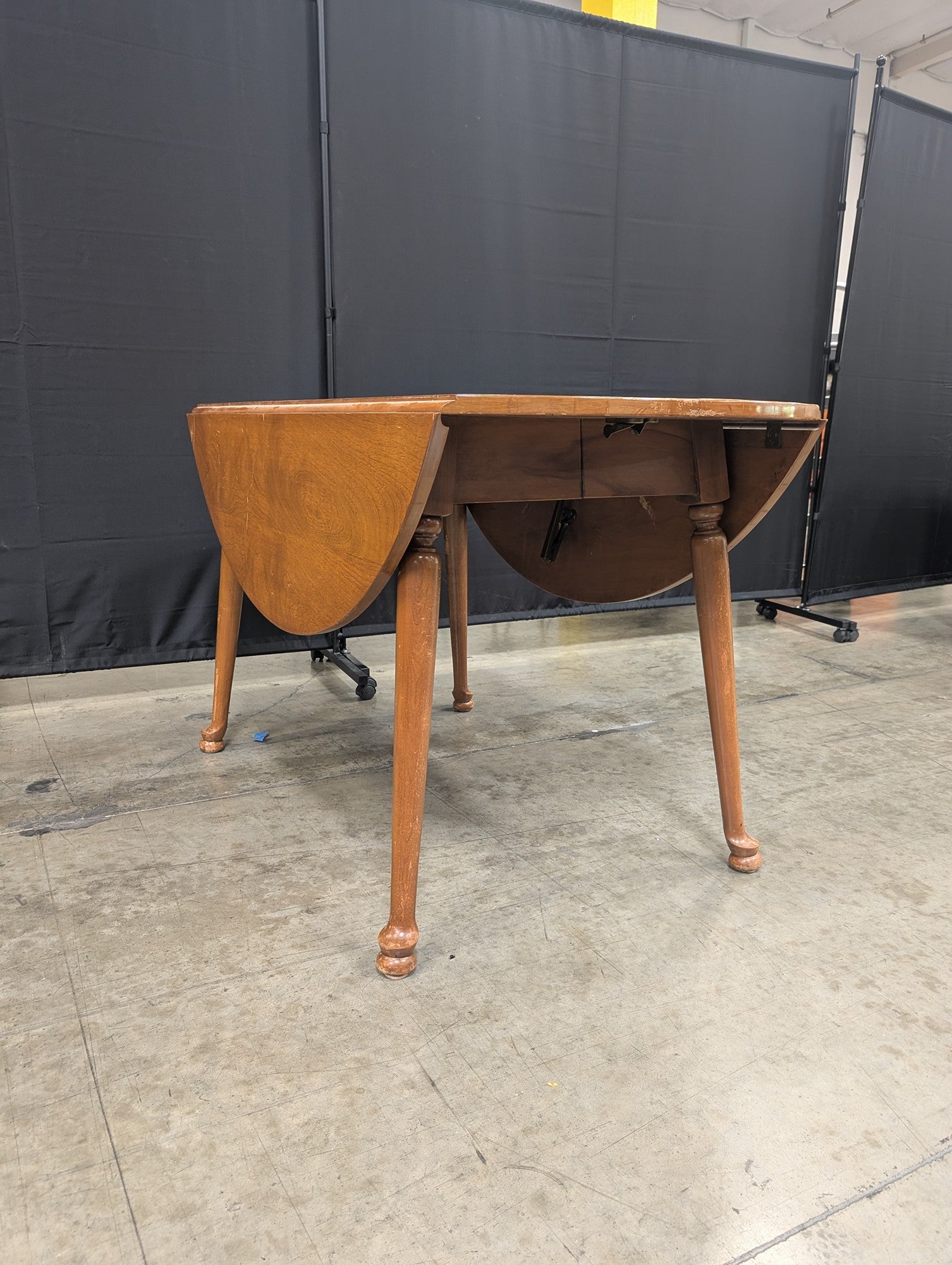Honey Tone Drop-Leaf Dining Table in Wood