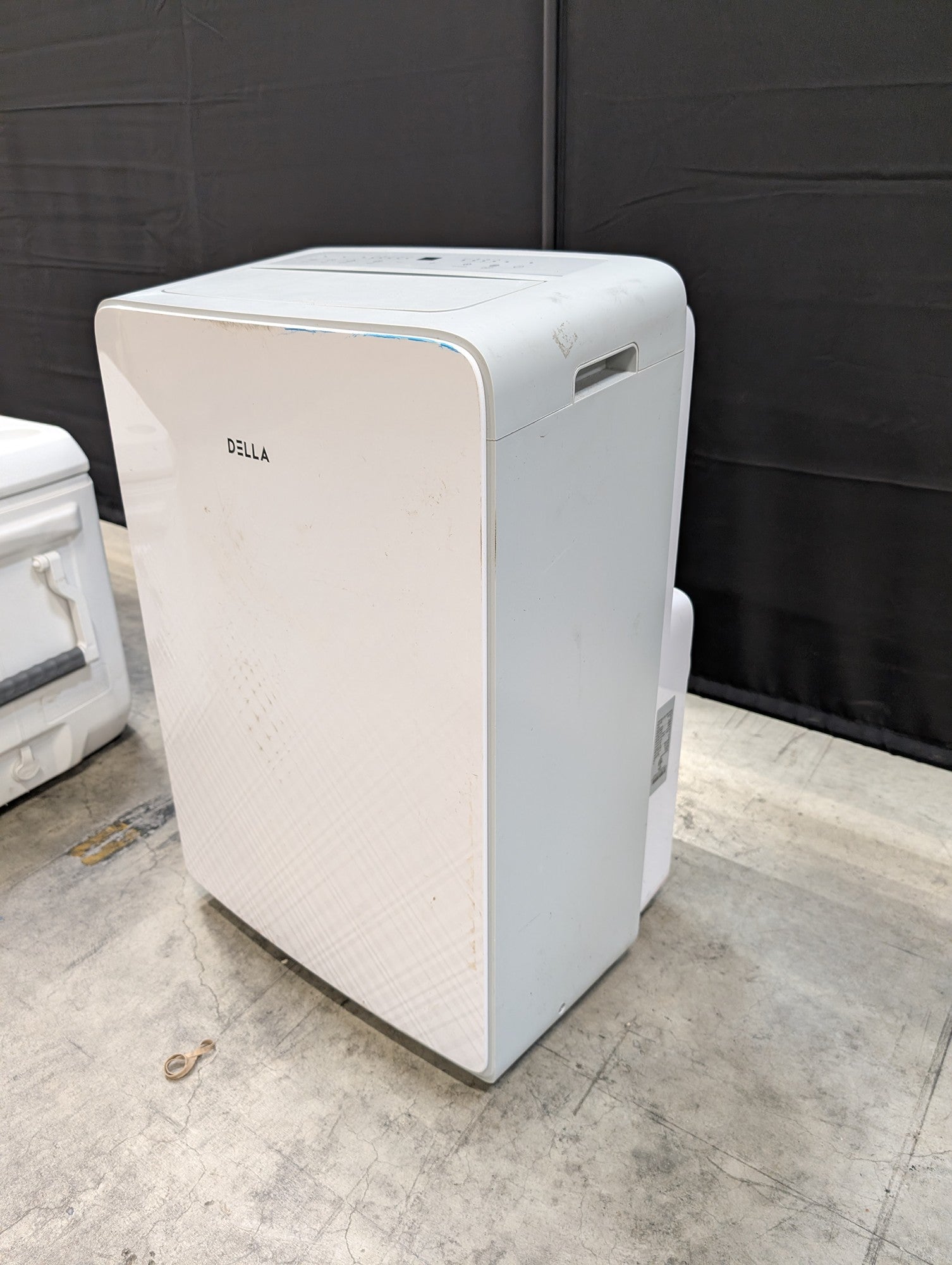 DELLA White Portable Air Conditioner with 8000 BTU Cooling
