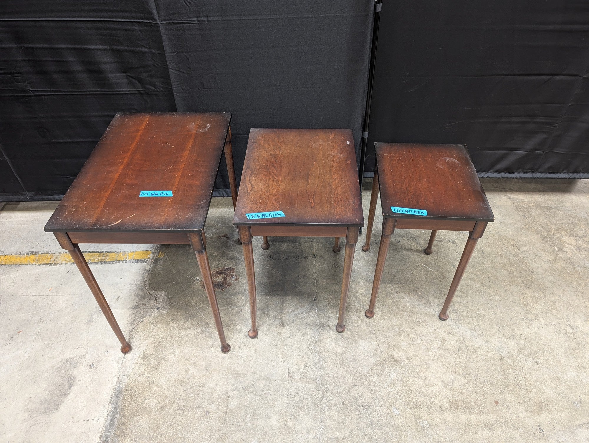 Traditional Dark Wood Nesting End Tables