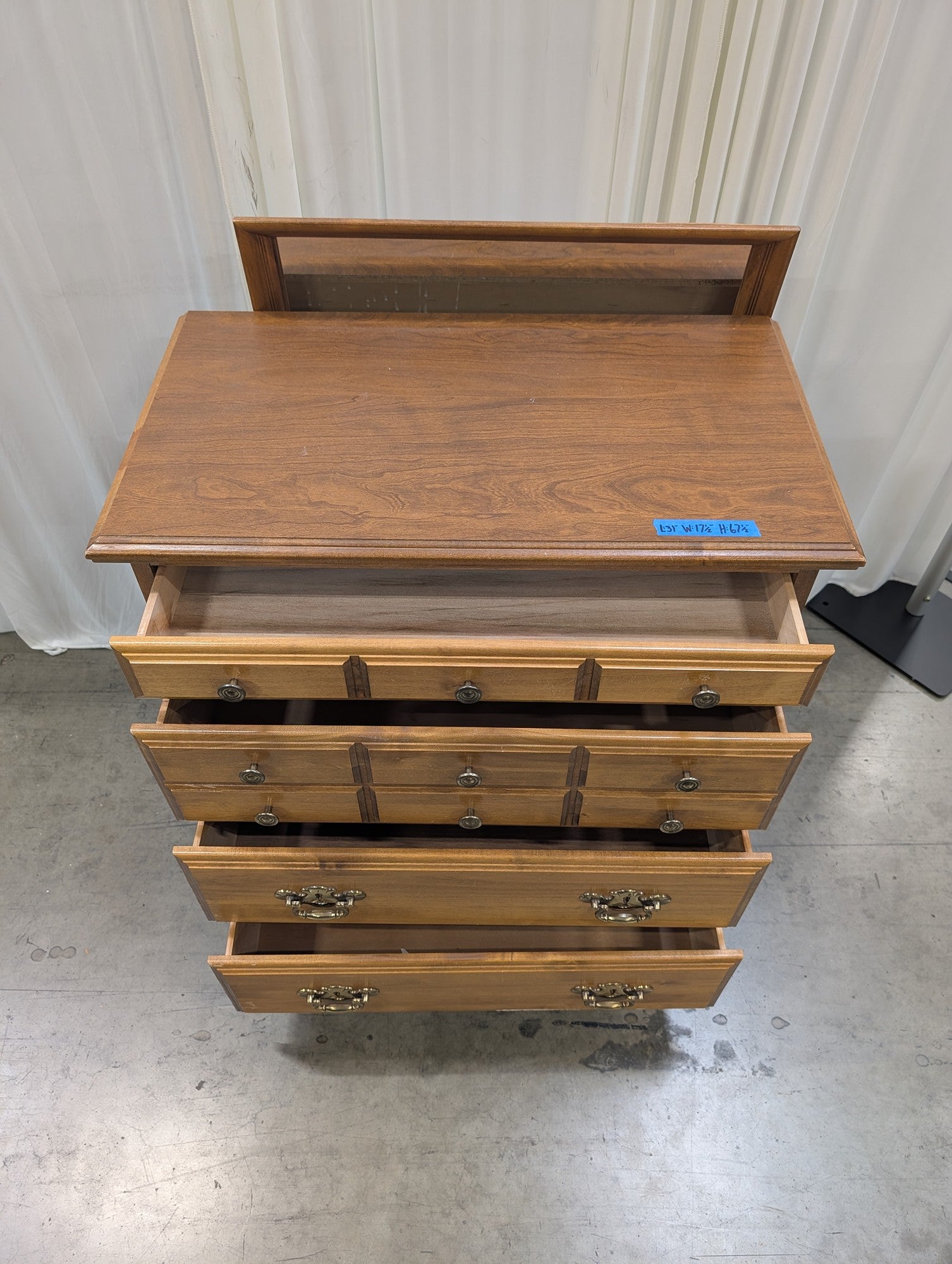 SEVEN HILLS Medium Brown Wood Dresser with Attached Mirror