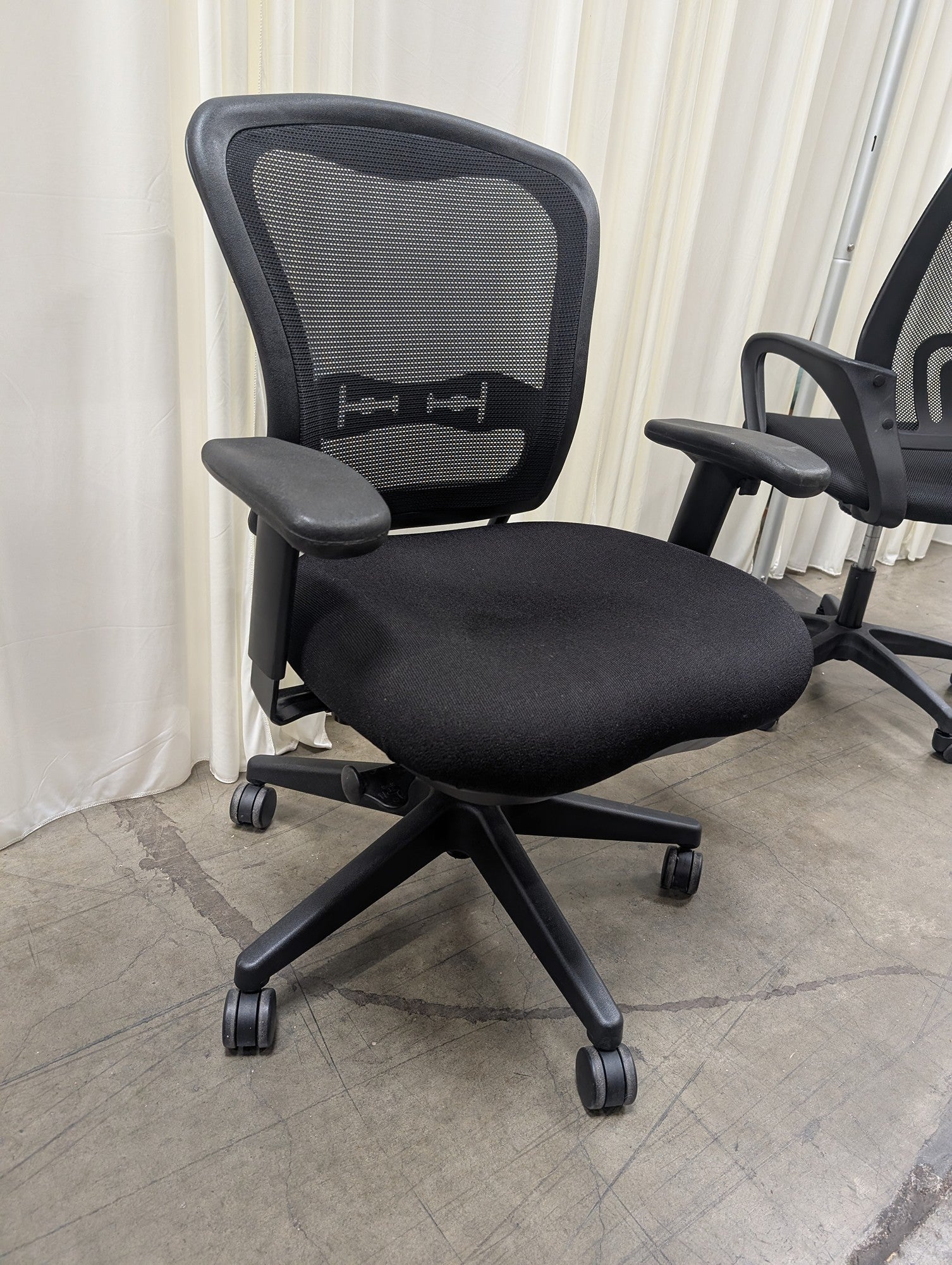 Black Mesh Back Ergonomic Office Chair with Adjustable Arms