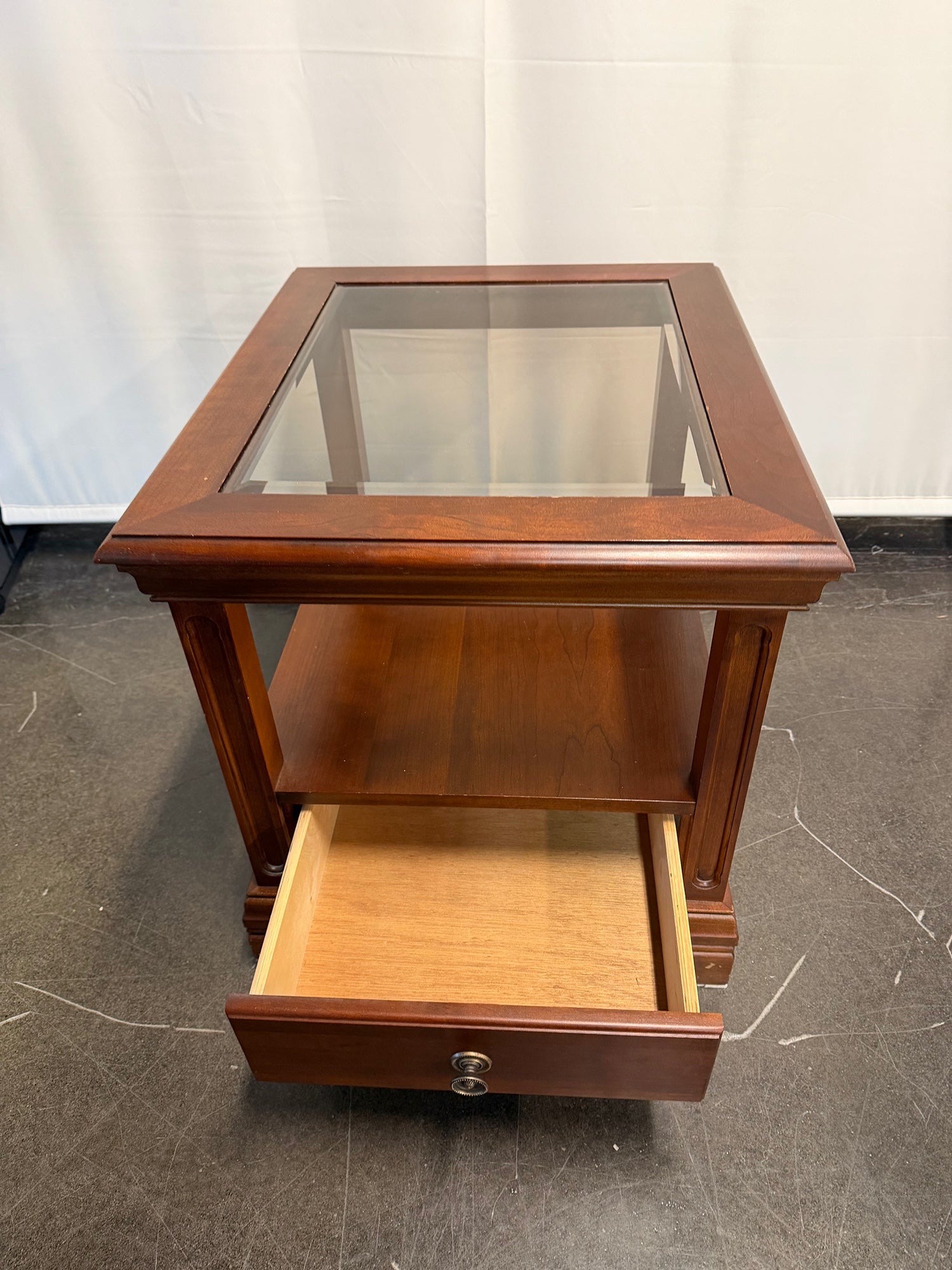 Traditional Brown Cherry Wood End Table with Glass Top