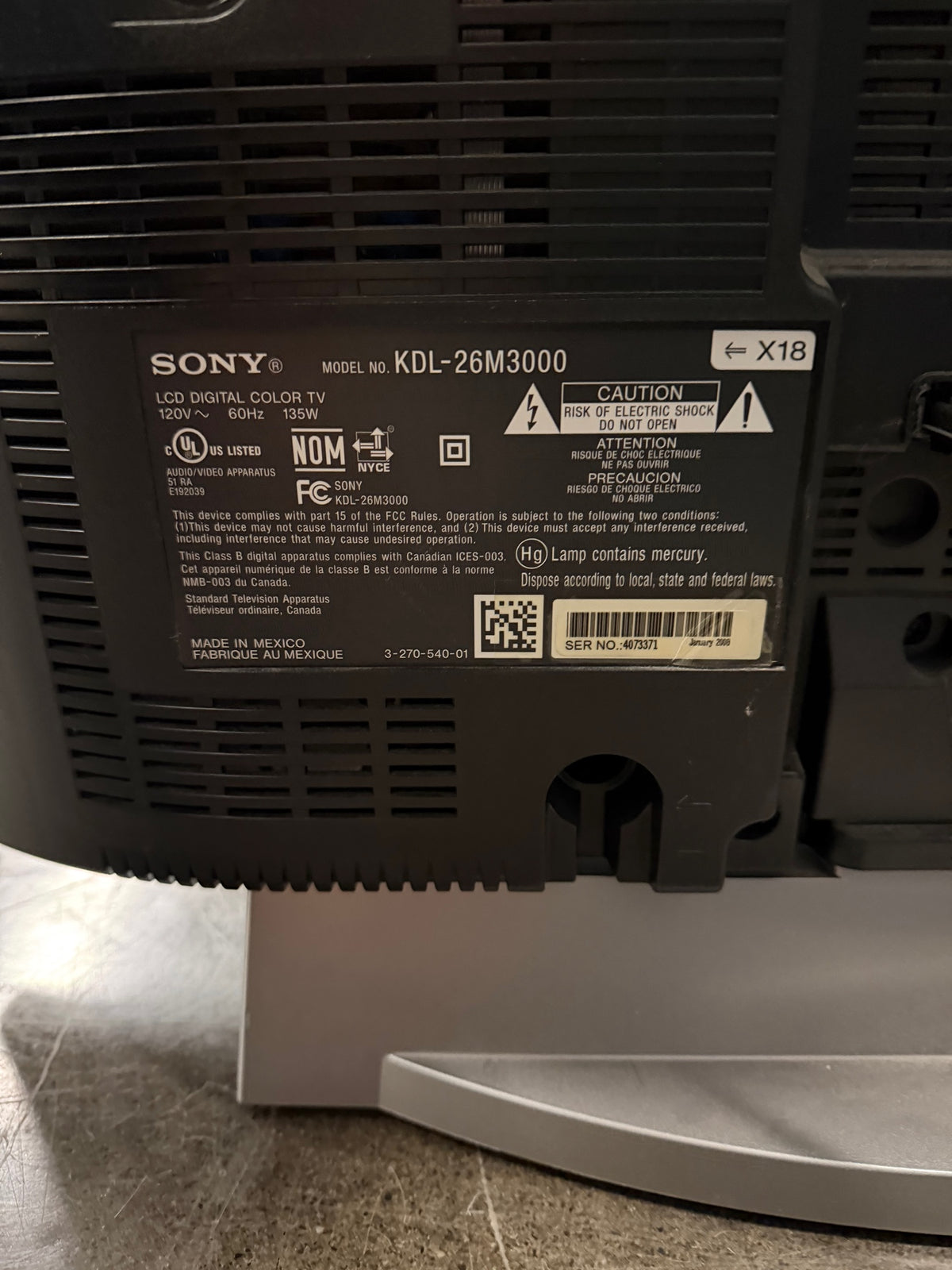 SONY BRAVIA 26” LCD TV with Silver Stand | KDL-26M3000