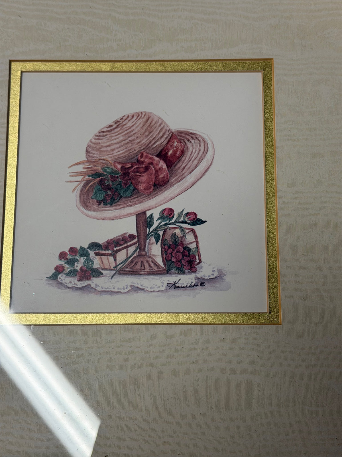 Gold-Tone Textured Frame with Berry Hat Print