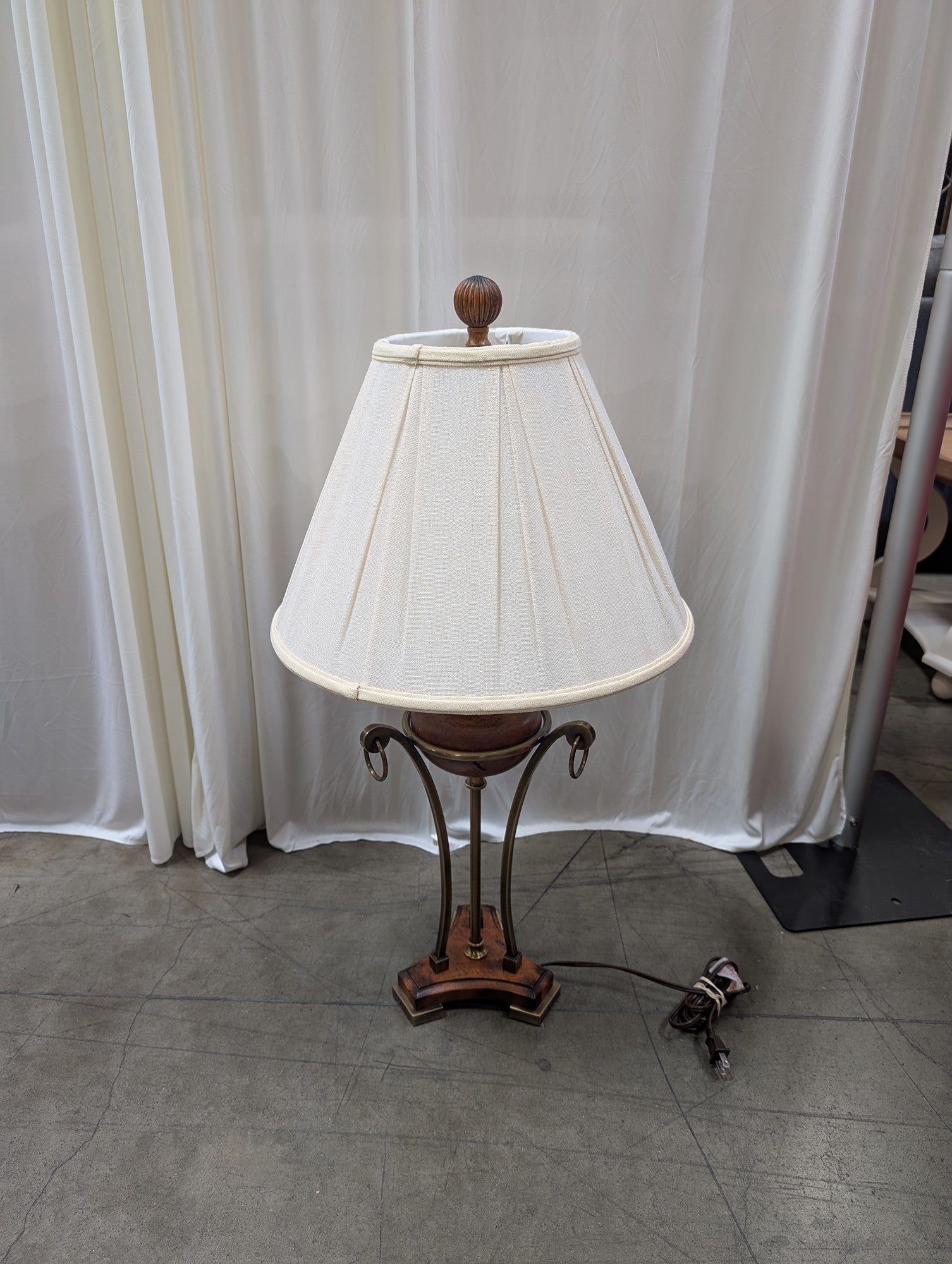 Traditional Brass and Wood Table Lamp