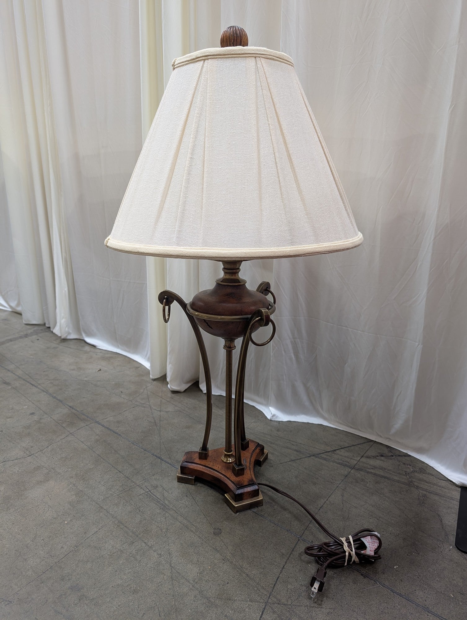Traditional Brass and Wood Table Lamp