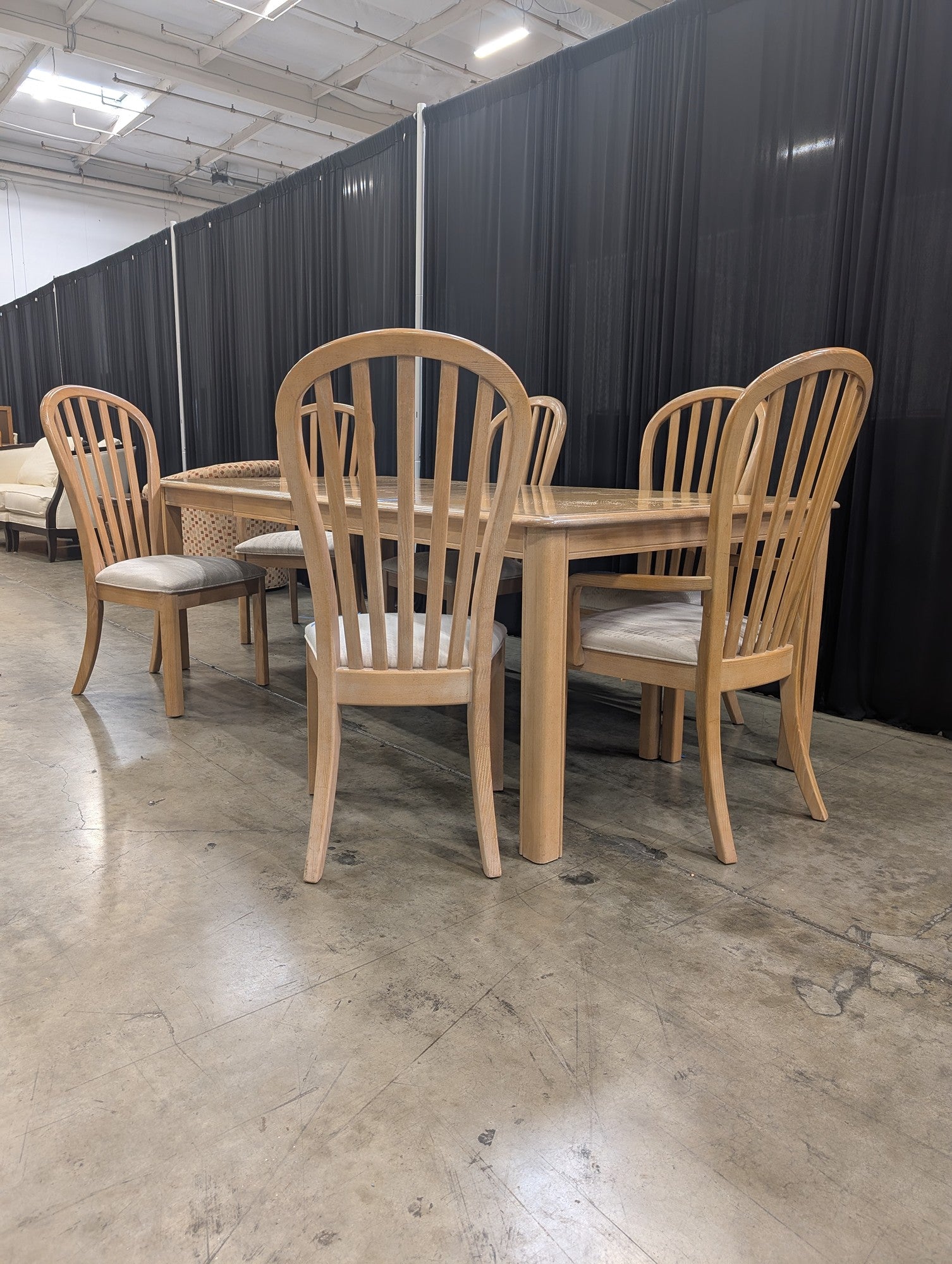 Light Oak Six-Chair Dining Table with Leaf