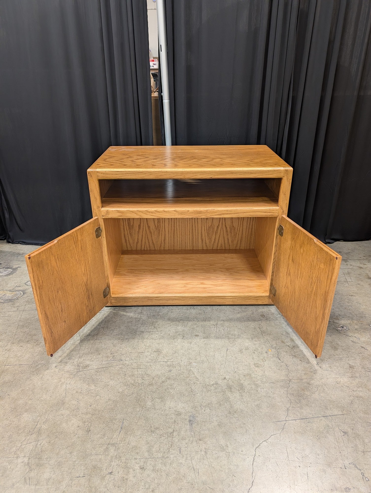 Light Brown Oak Wood TV Stand with Storage Doors
