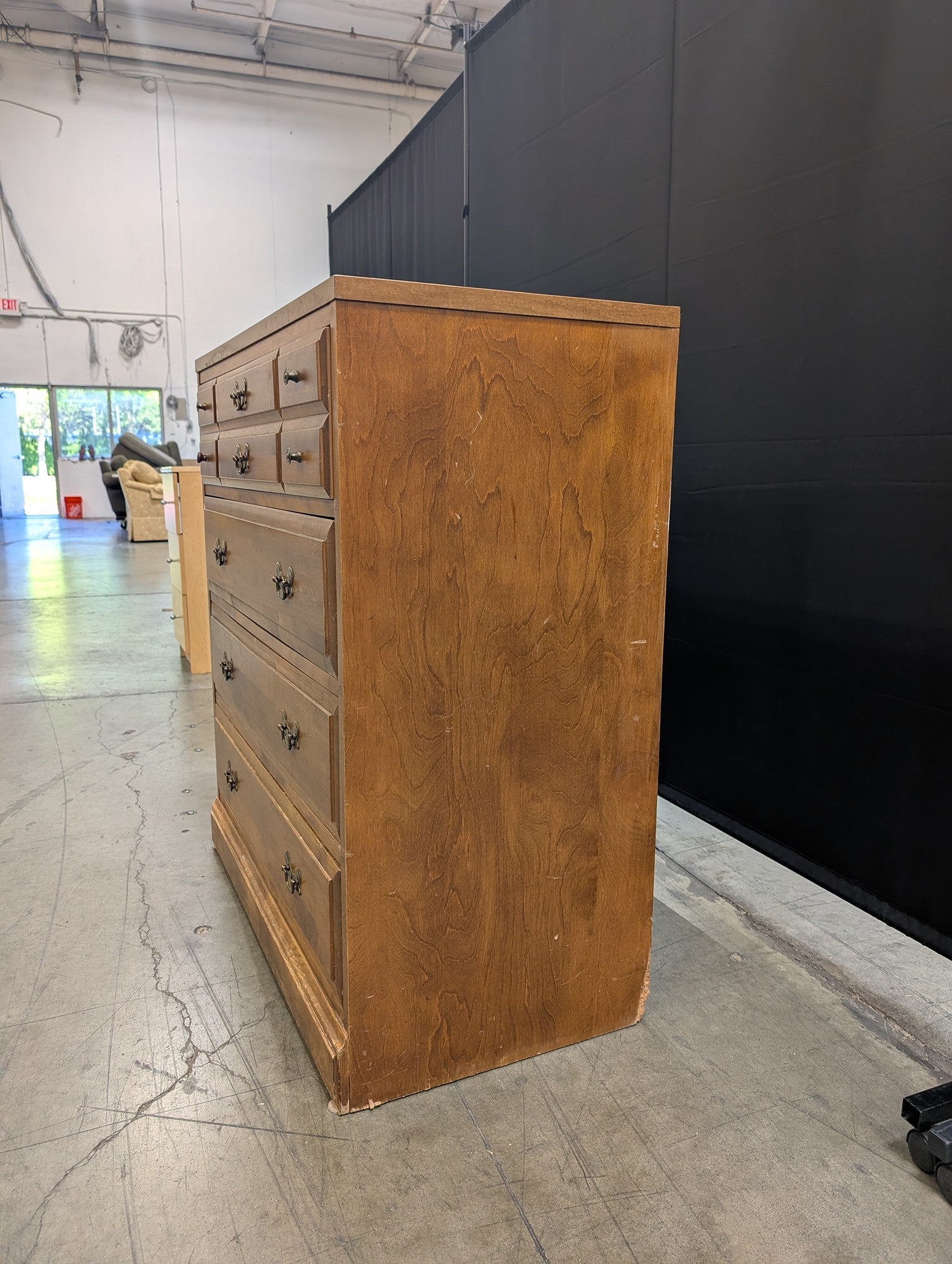 Traditional Brown Wood Chest of Drawers with Ornate Pulls
