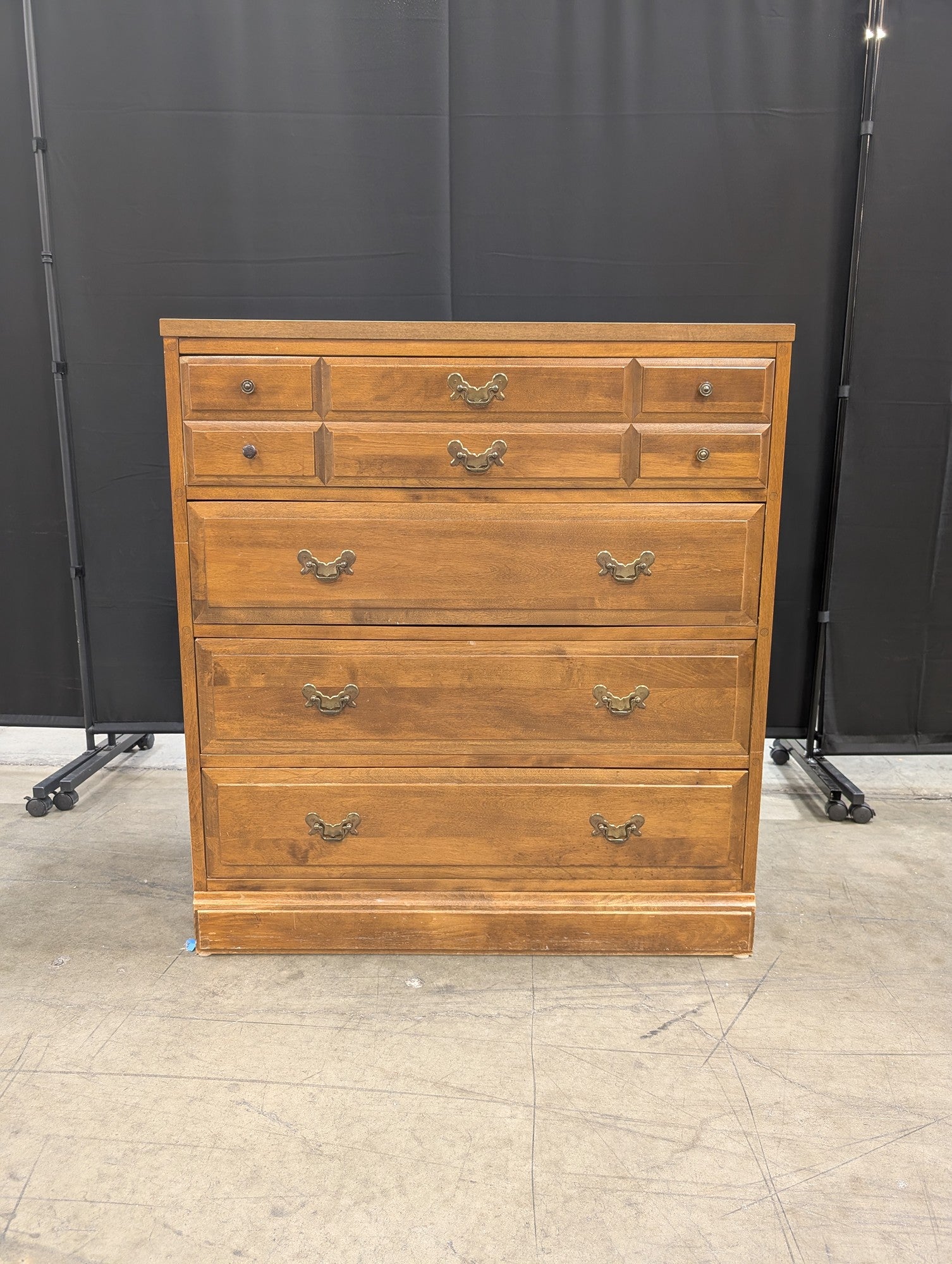 Traditional Brown Wood Chest of Drawers with Ornate Pulls
