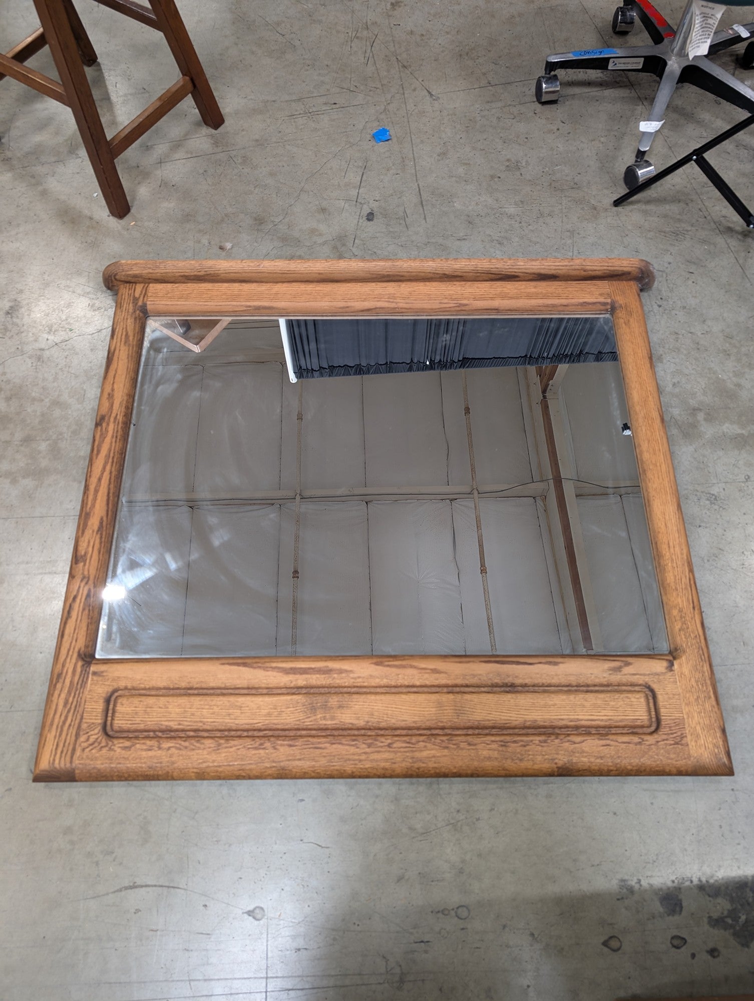 Oak-Toned Rectangular Wall Mirror with Decorative Molding
