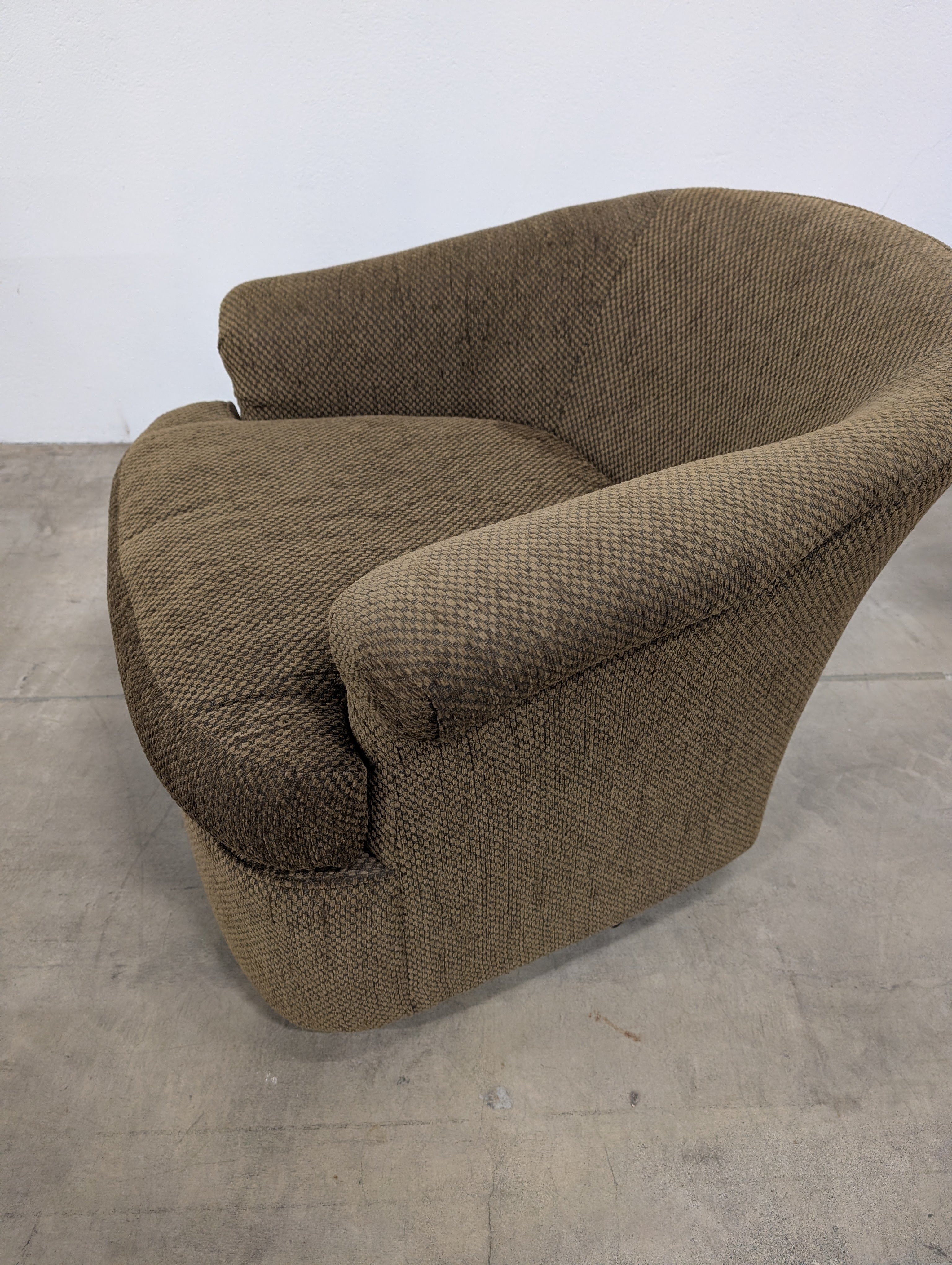 Brown Tweed Rounded Armchair