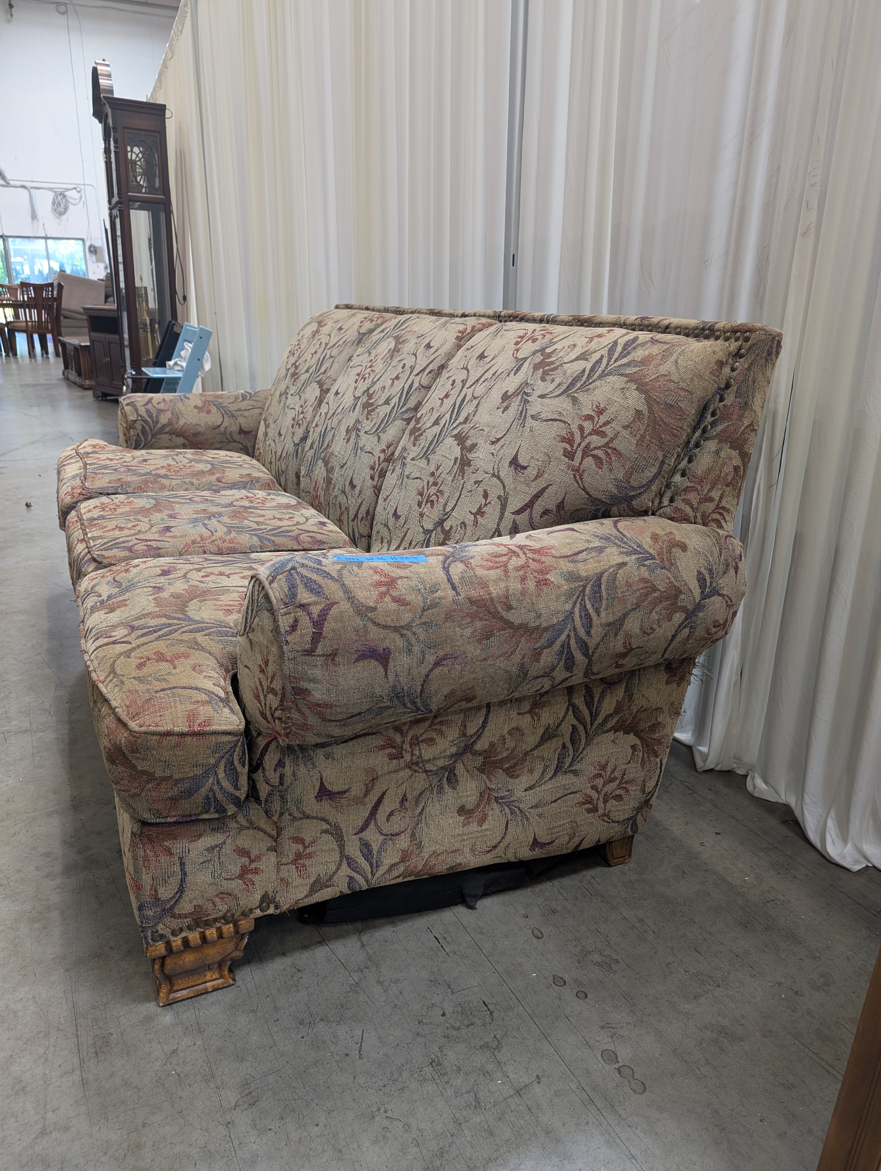 Traditional Patterned Fabric Rolled Arm Couch with Nailhead Trim