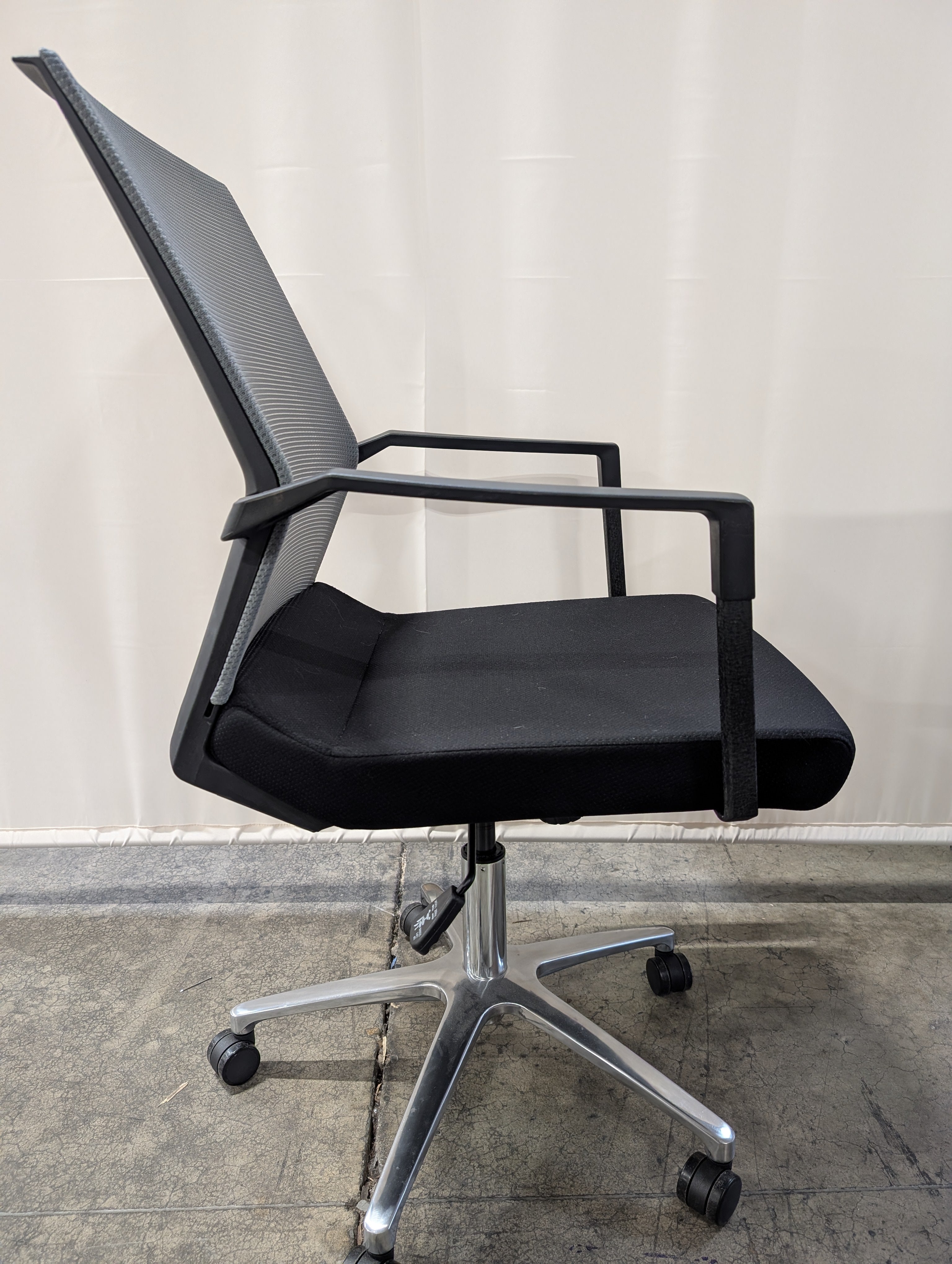 Contemporary Grey Mesh Back Office Chair with Black Fabric Seat