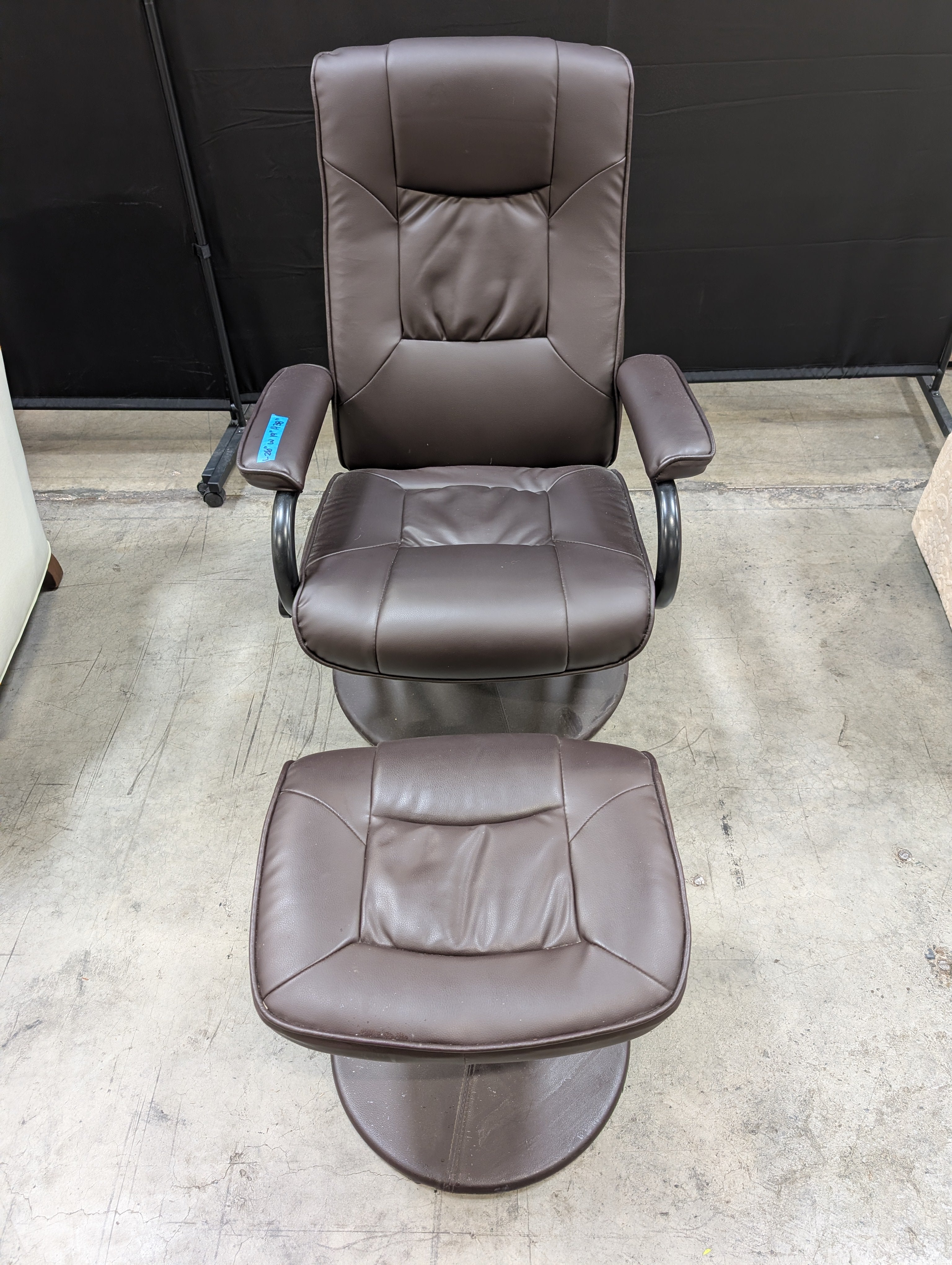 Padded Swivel Recliner Chair with Matching Ottoman