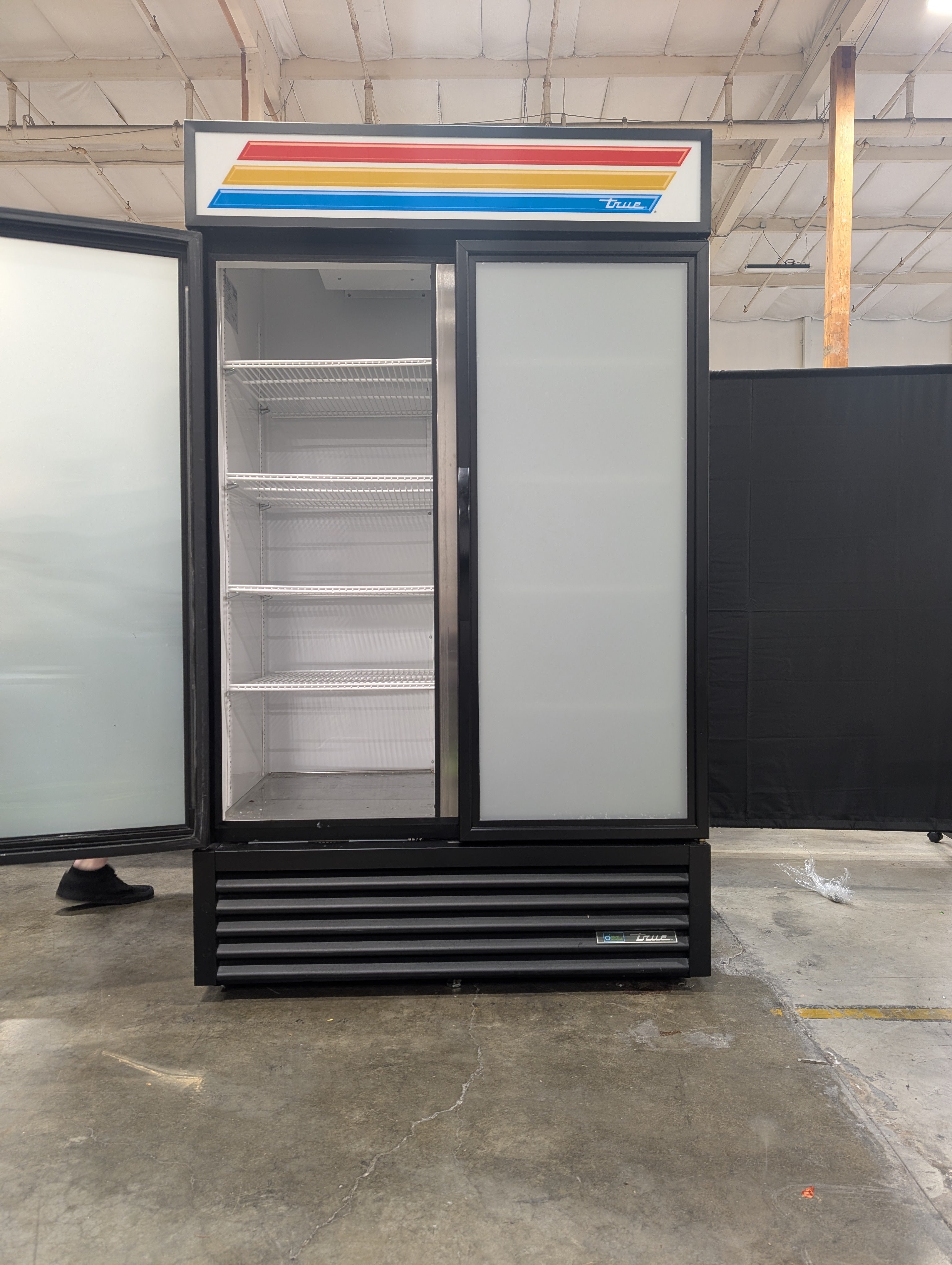 TRUE Commercial Double Glass Door Merchandiser