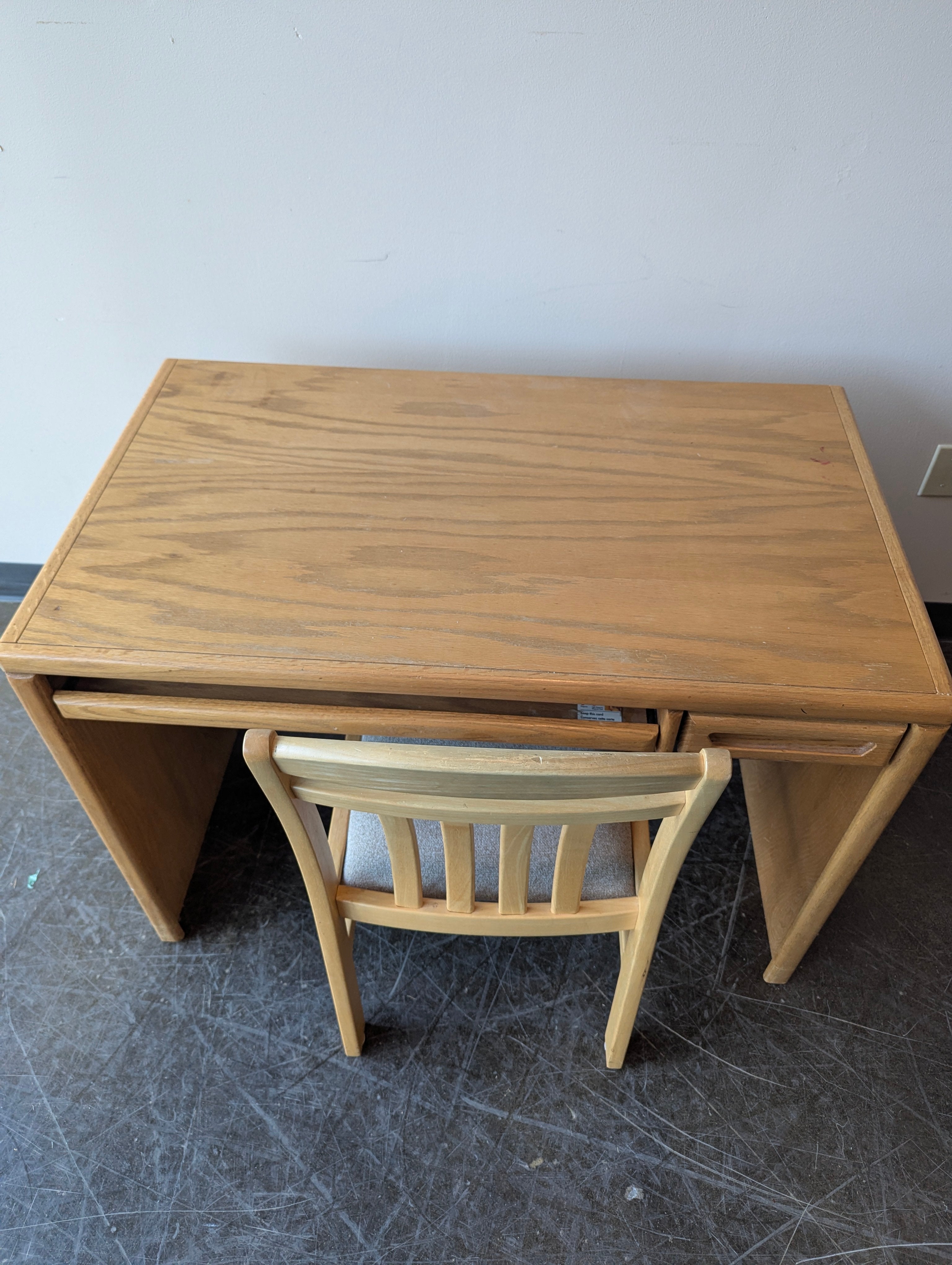 Compact Wooden Desk and Chair Set with Pull-Out Shelf