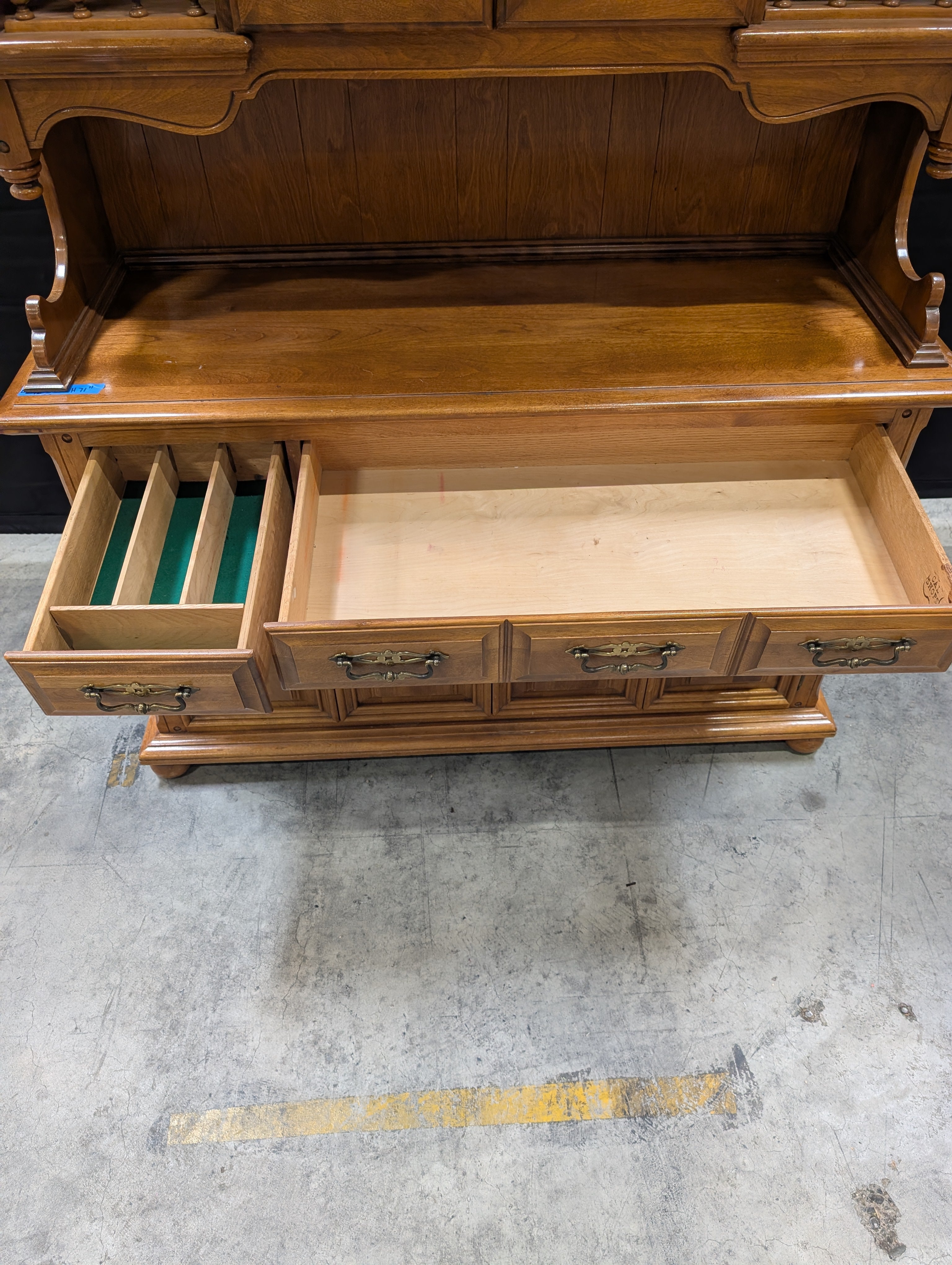 Cal Shops Traditional Wood Hutch with Glass Display and Buffet