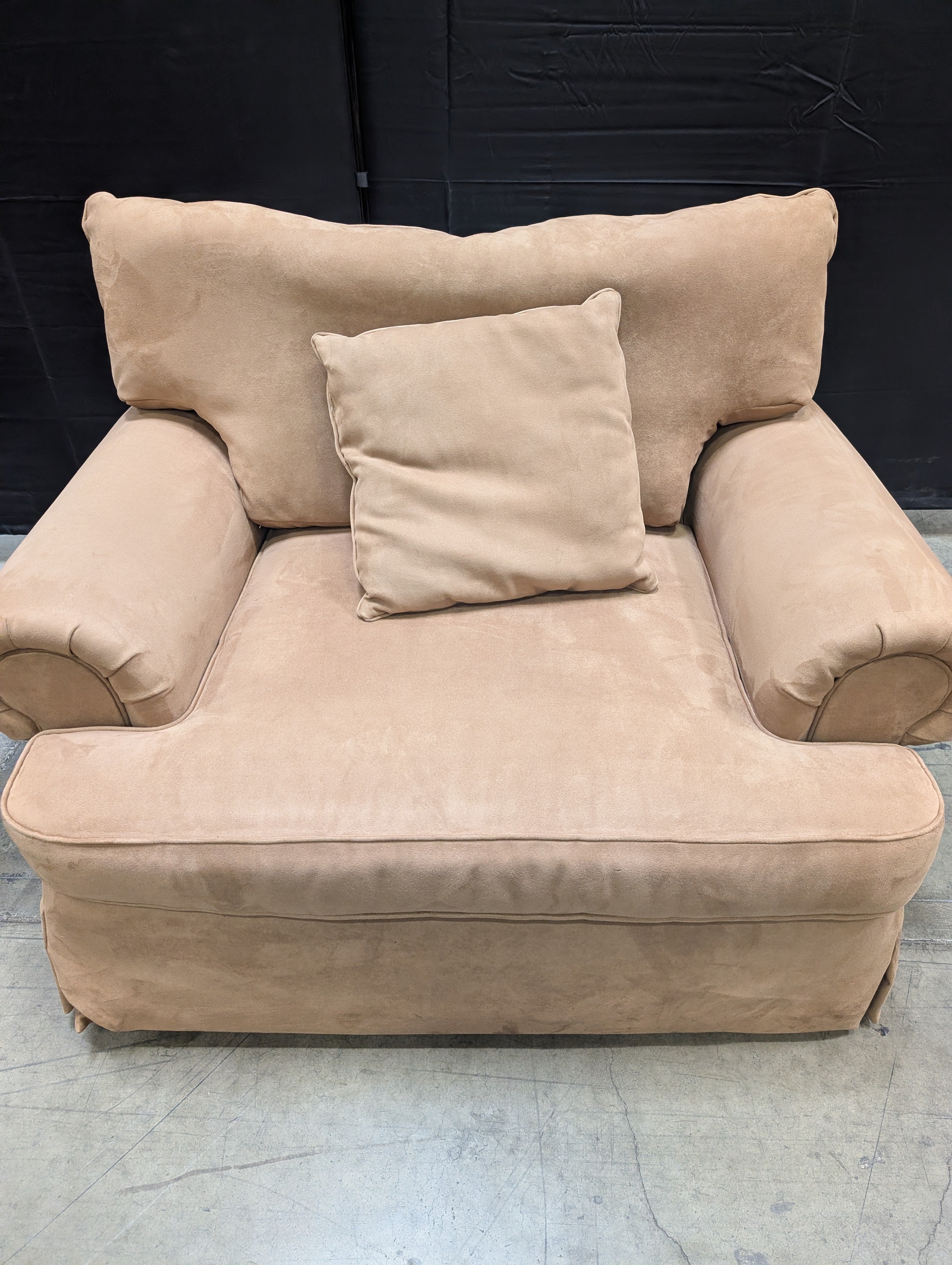Tan Oversized Flexsteel Armchair