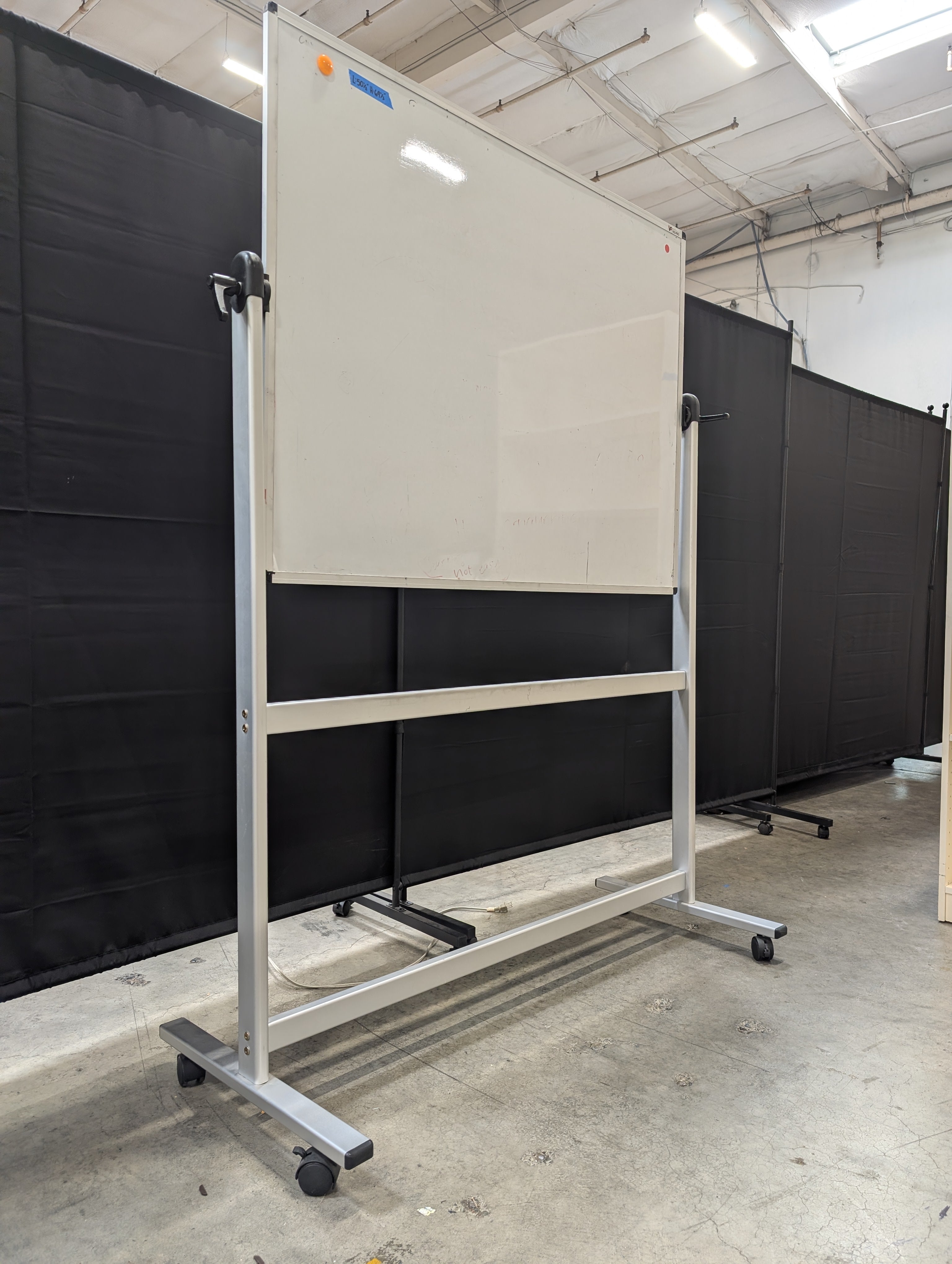 VIZ-PRO Rolling Magnetic Whiteboard in Aluminum