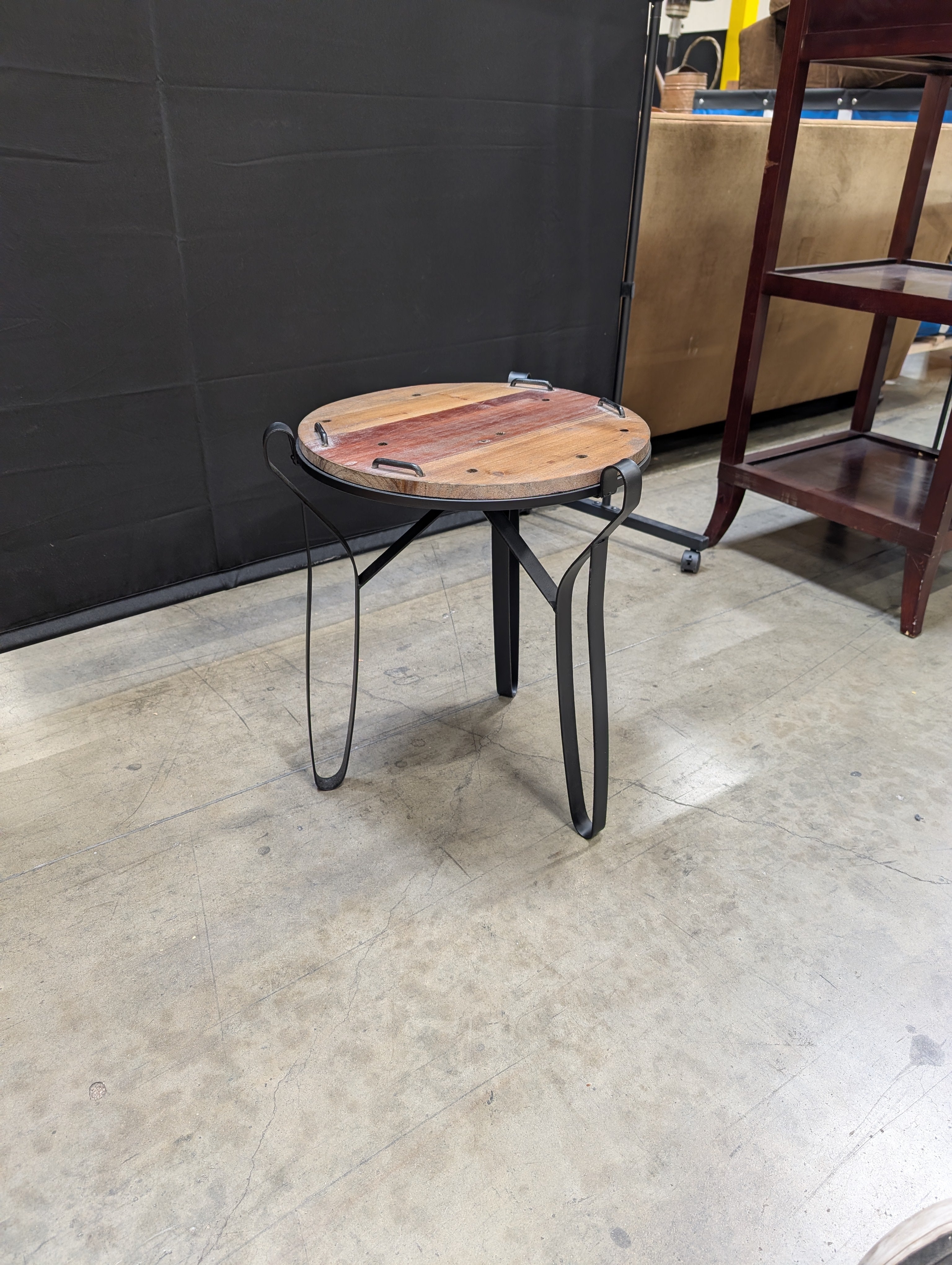 Rustic Round Wood Top Accent Table with Black Metal Hairpin Legs