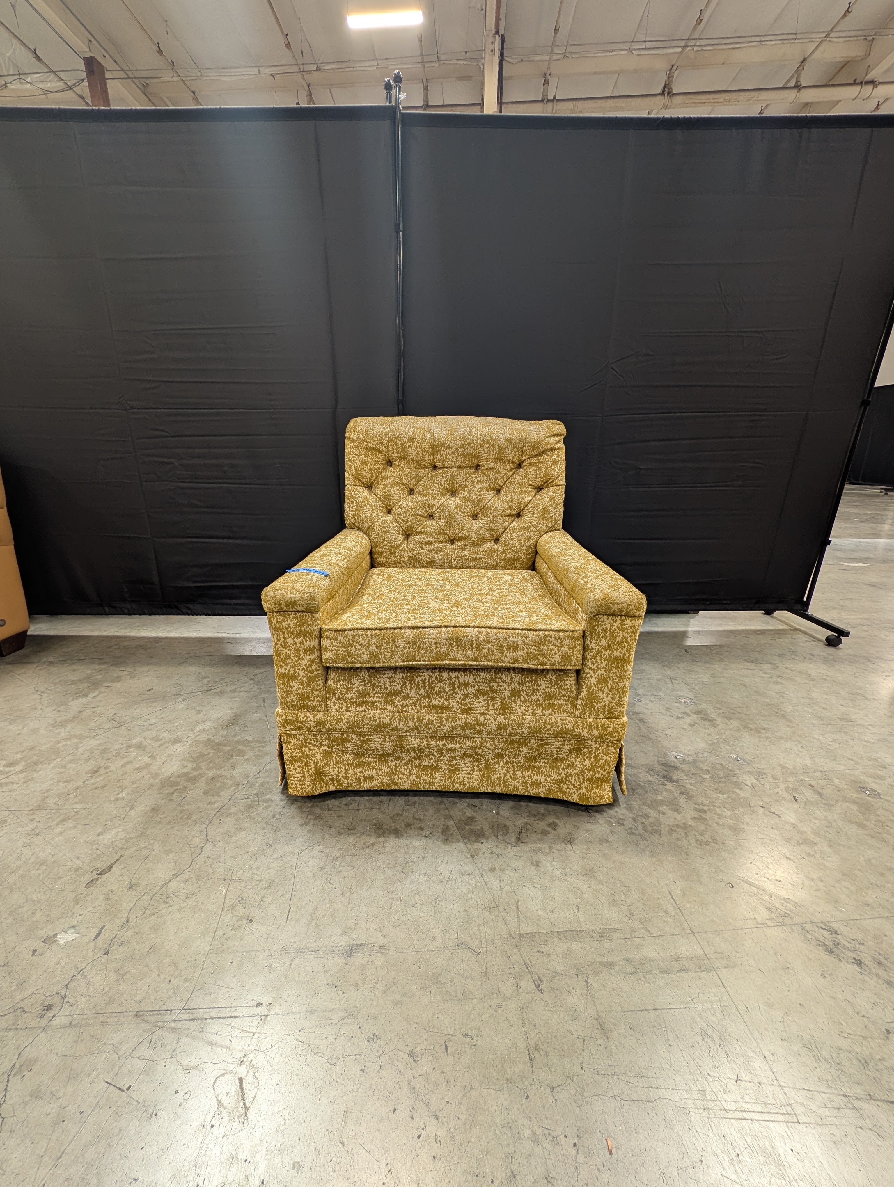 Vintage FLEXSTEEL Gold Tufted Armchair